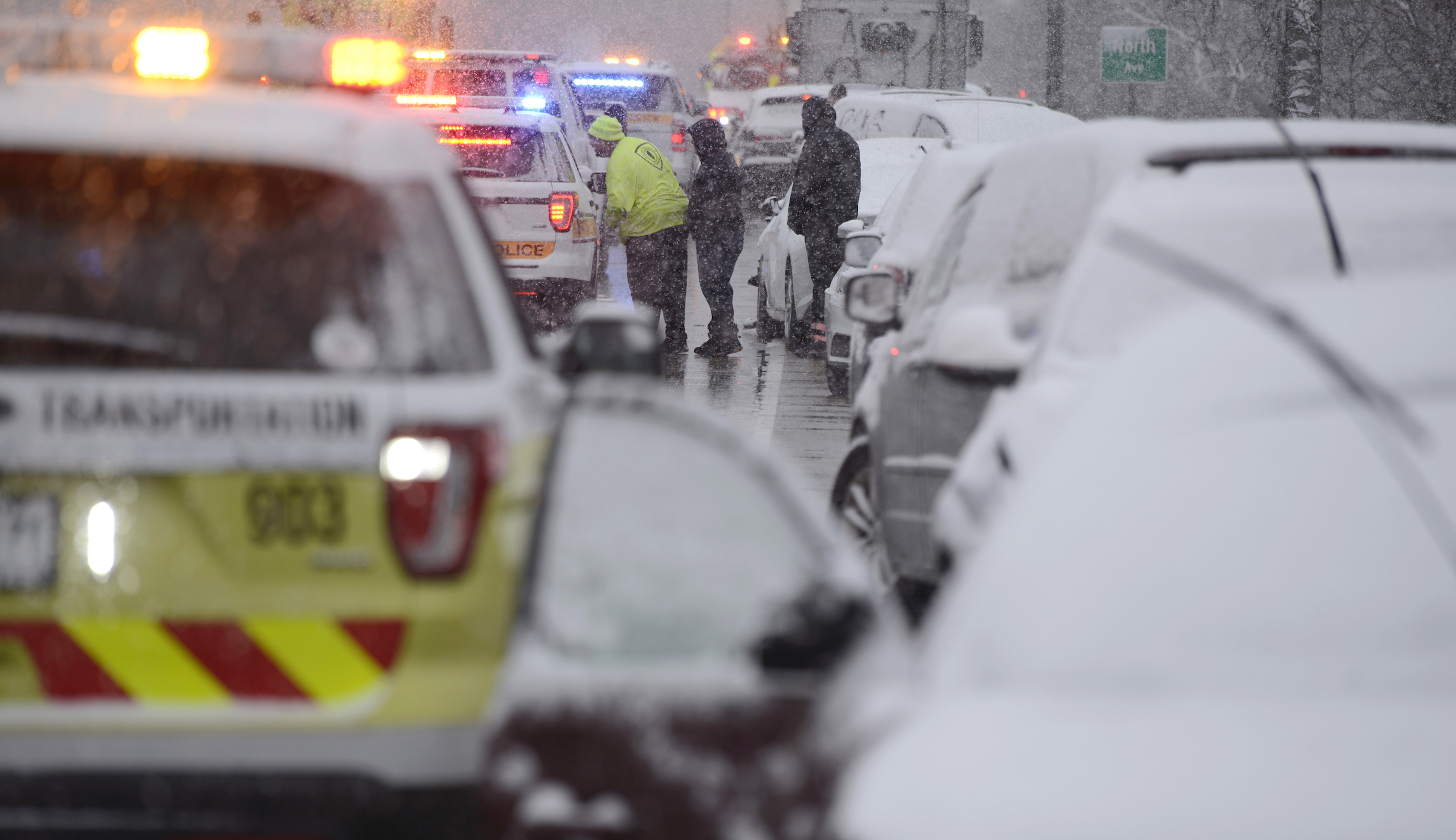More than a dozen injured in Chicago pileup involving nearly 60 cars