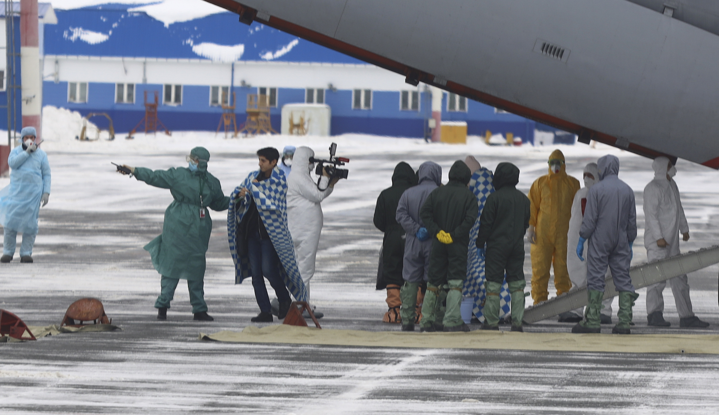 Protesters attack buses carrying coronavirus evacuees in Ukraine