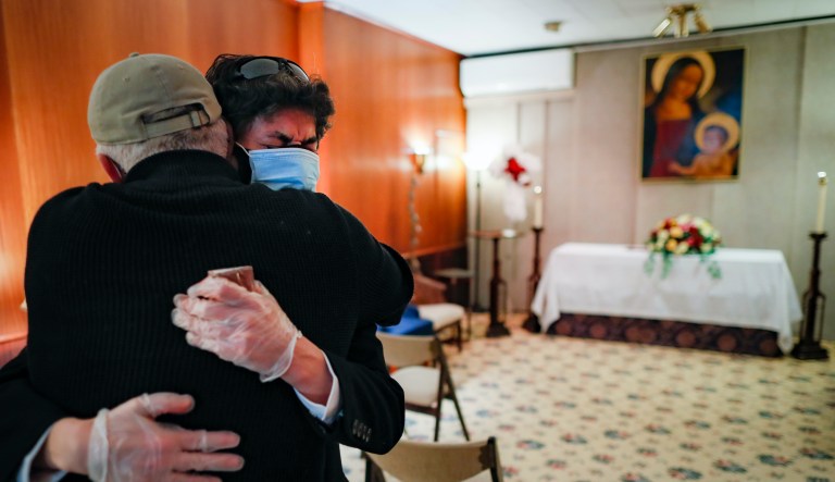 Federal government will help cover COVID-19 funeral costs up to $9K