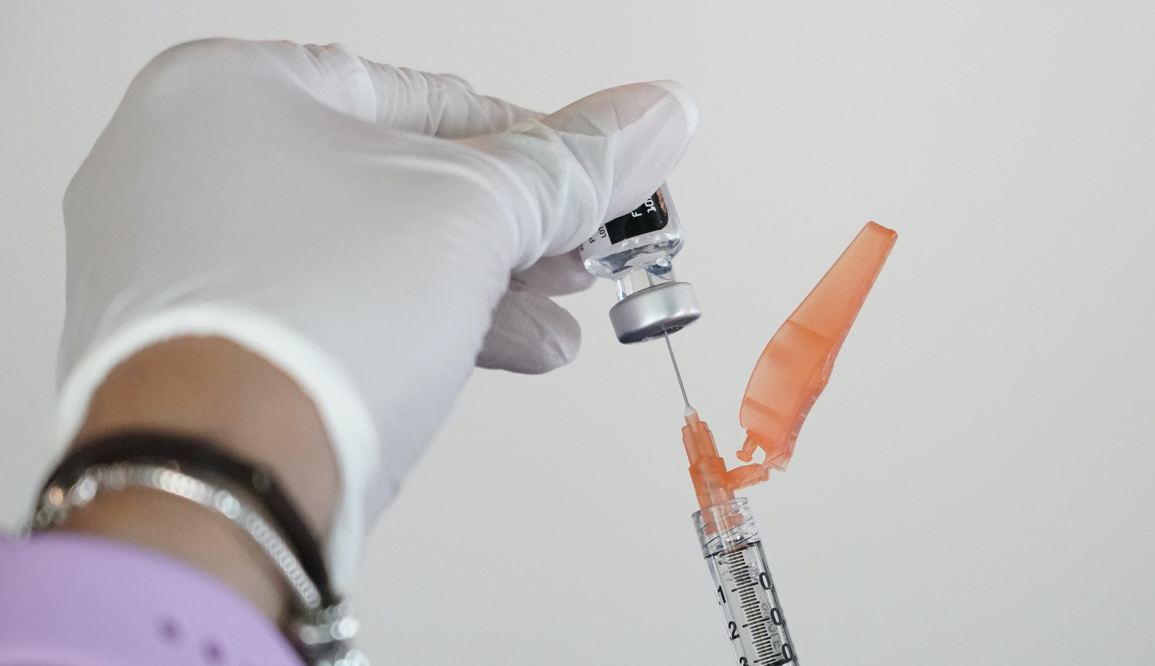 FDA authorizes booster shots of Pfizer vaccine for elderly and others at high risk from COVID-19