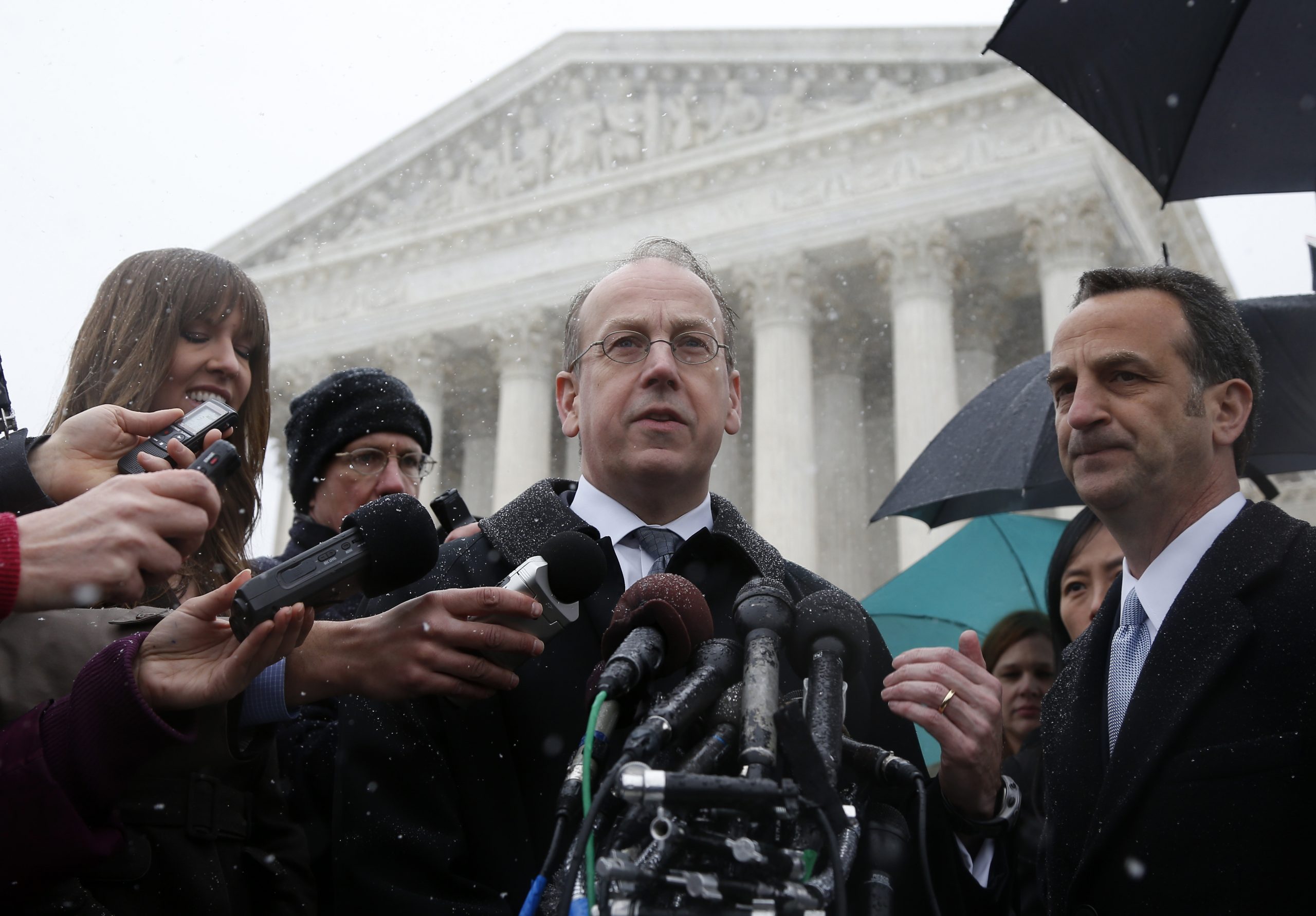 Sen. Ted Cruz rallies religious freedom activists at the Supreme Court in support of Hobby Lobby