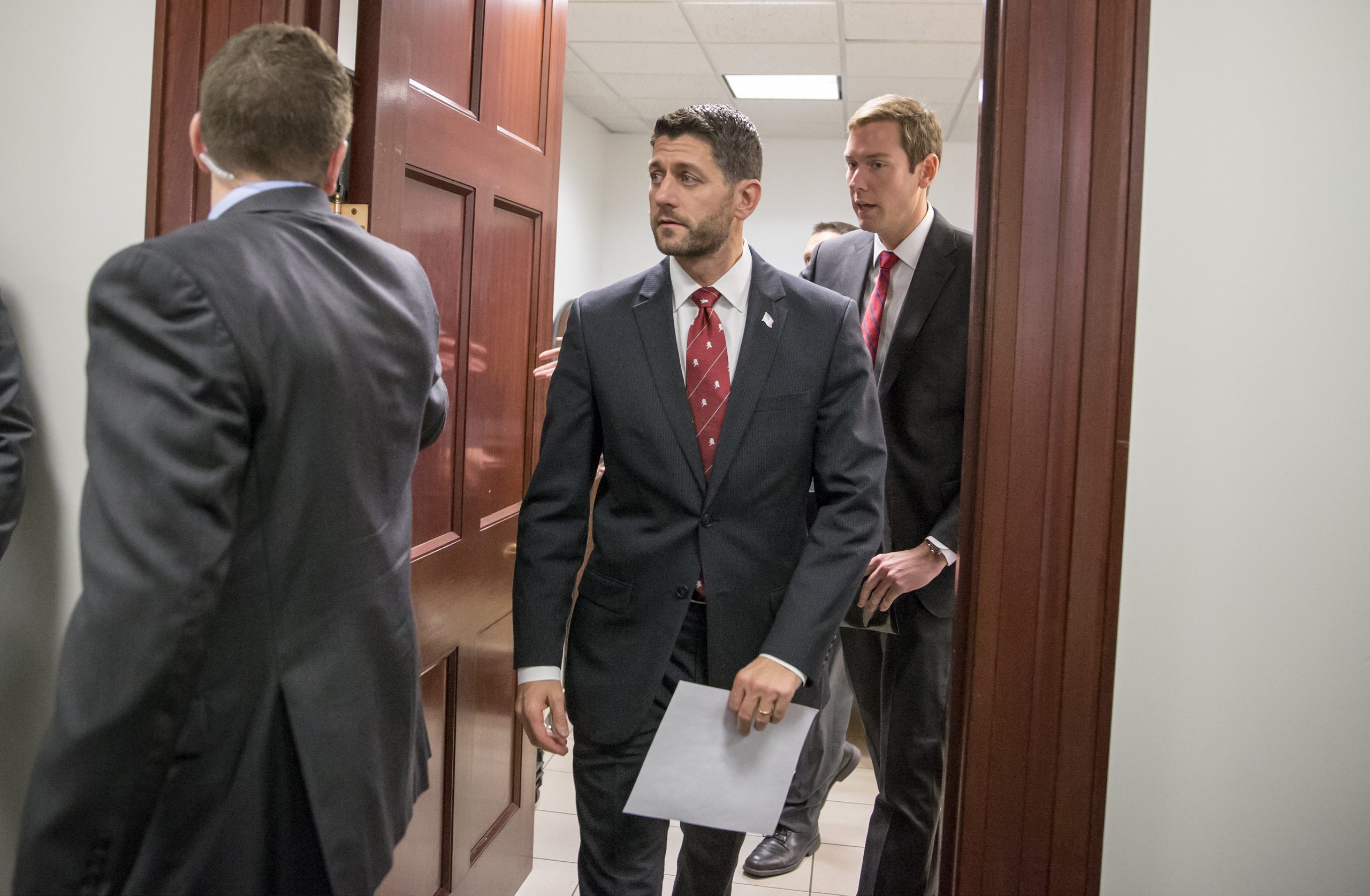 Conservatives insist on refugee, Planned Parenthood riders