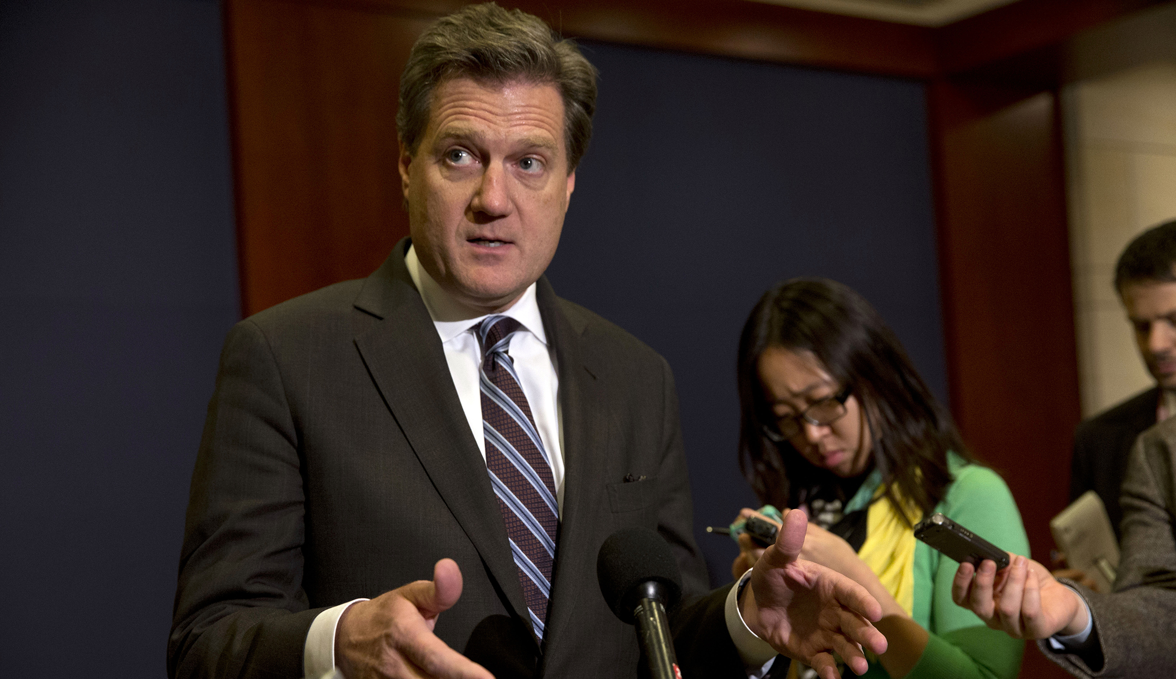 Air Force draws fire from lawmaker over mystery of pilot oxygen deprivation