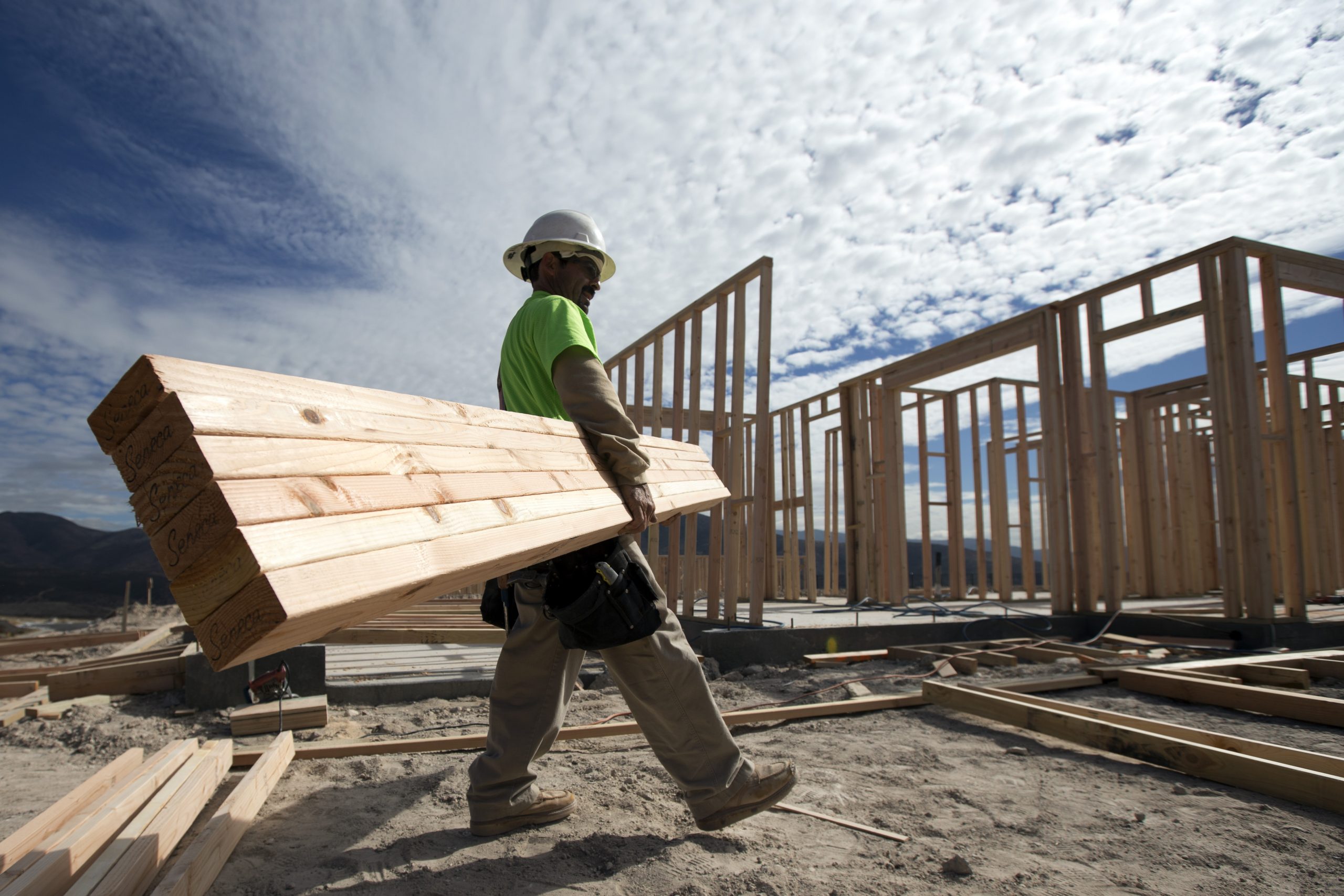 US homebuilder confidence at 6 1/2-year high