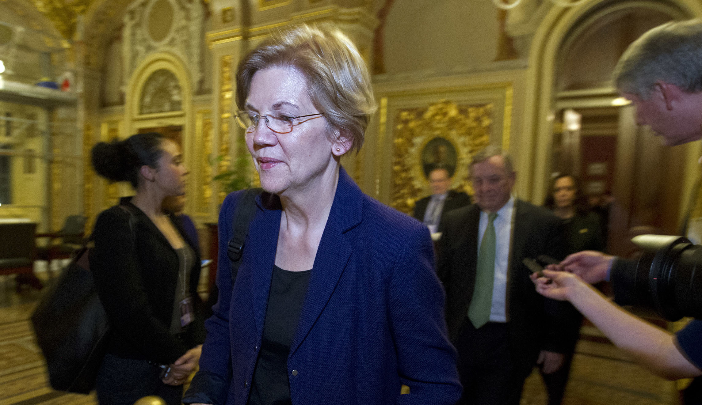 Elizabeth Warren sets up a ‘circular firing squad’ among Democrats over banking bill