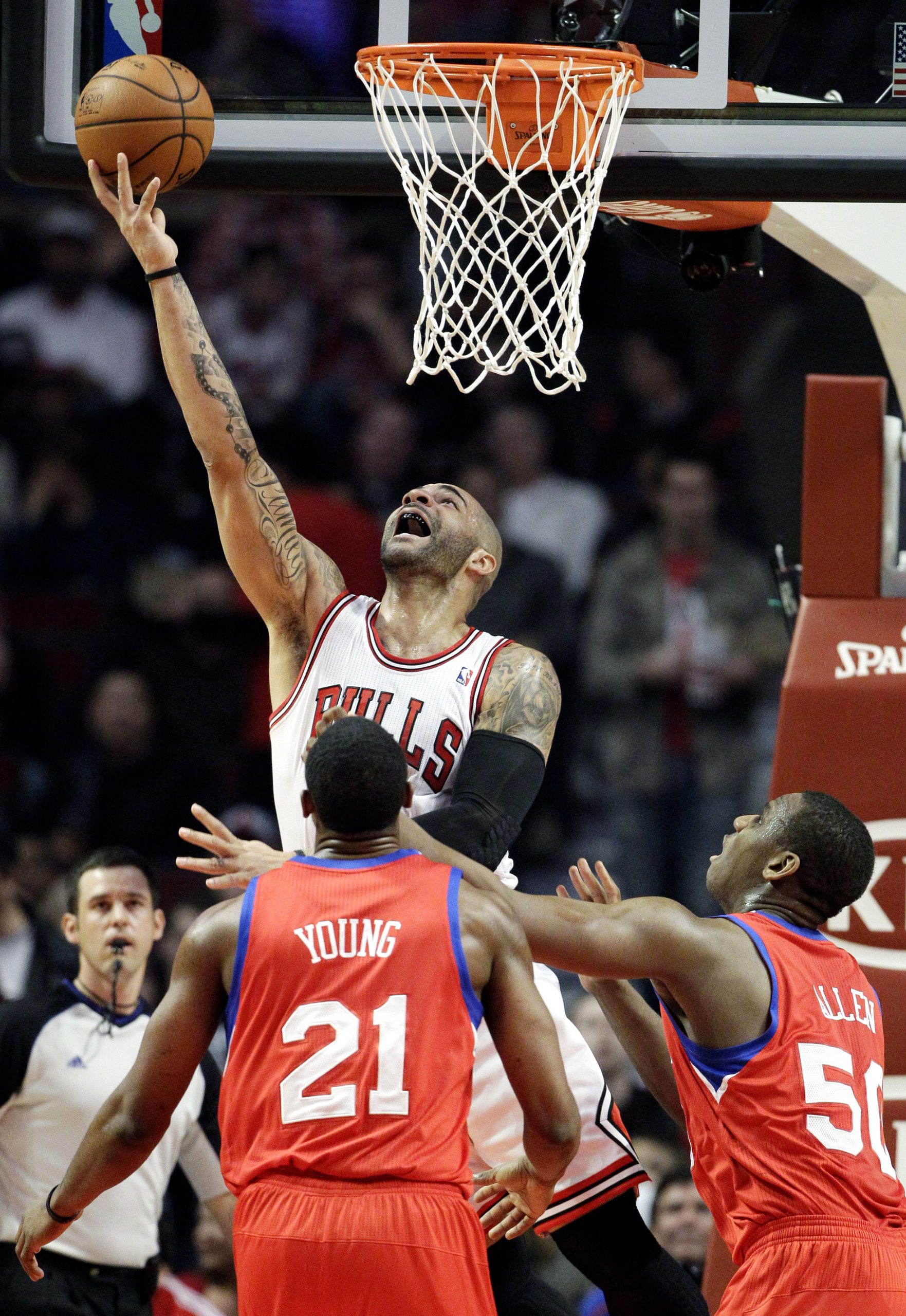 Bulls get the best of 76ers 93-88