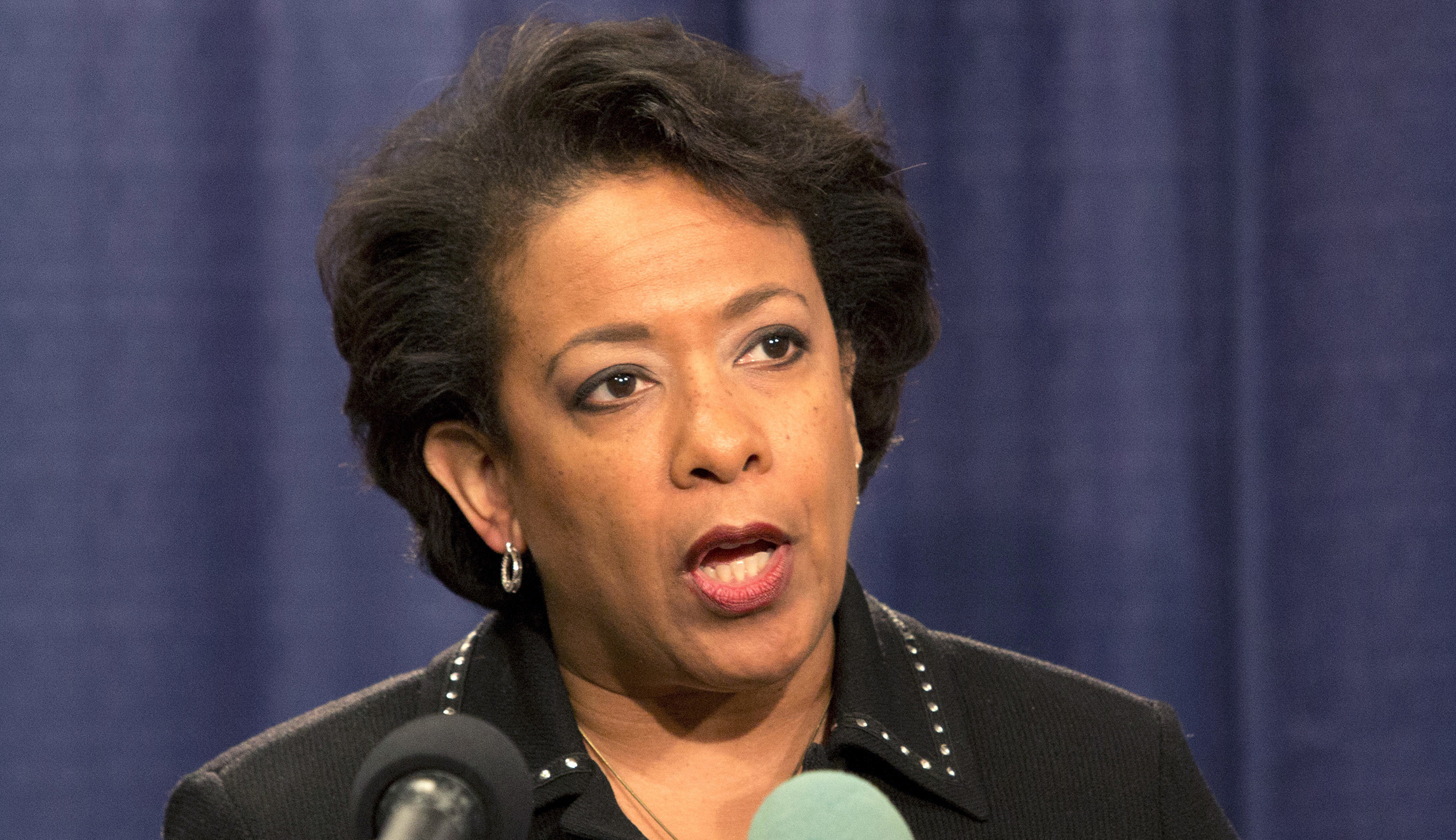 Senate Judiciary sends letters to find out if Loretta Lynch tried to interfere with Clinton email investigation