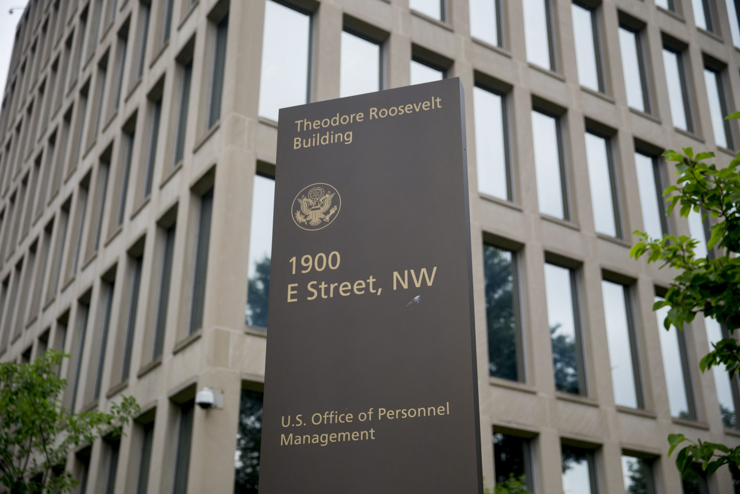 Feds nearly finished notifying victims of OPM breach