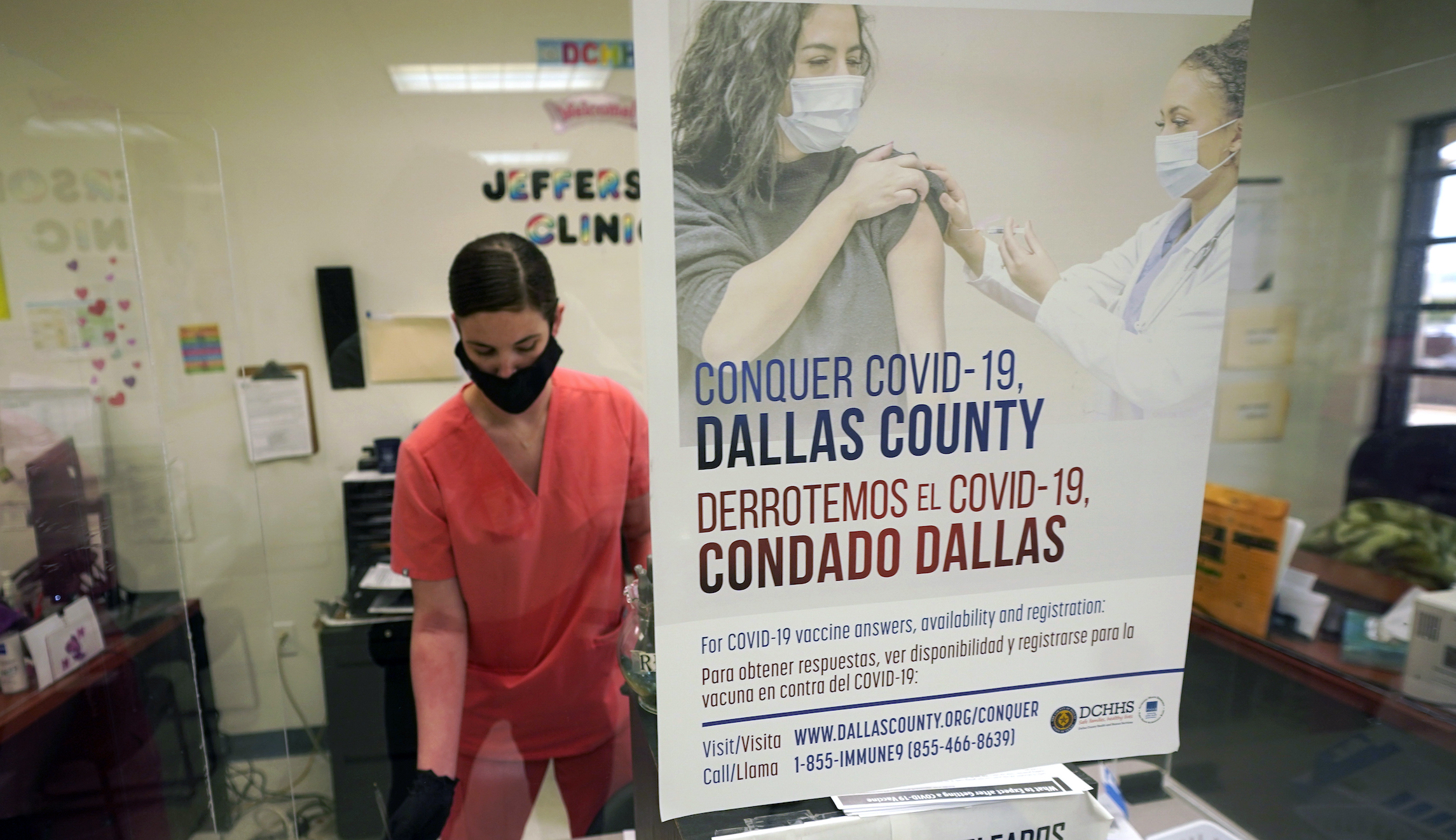 US on track to record 100,000 more COVID-19 deaths by Dec. 1, forecasters warn