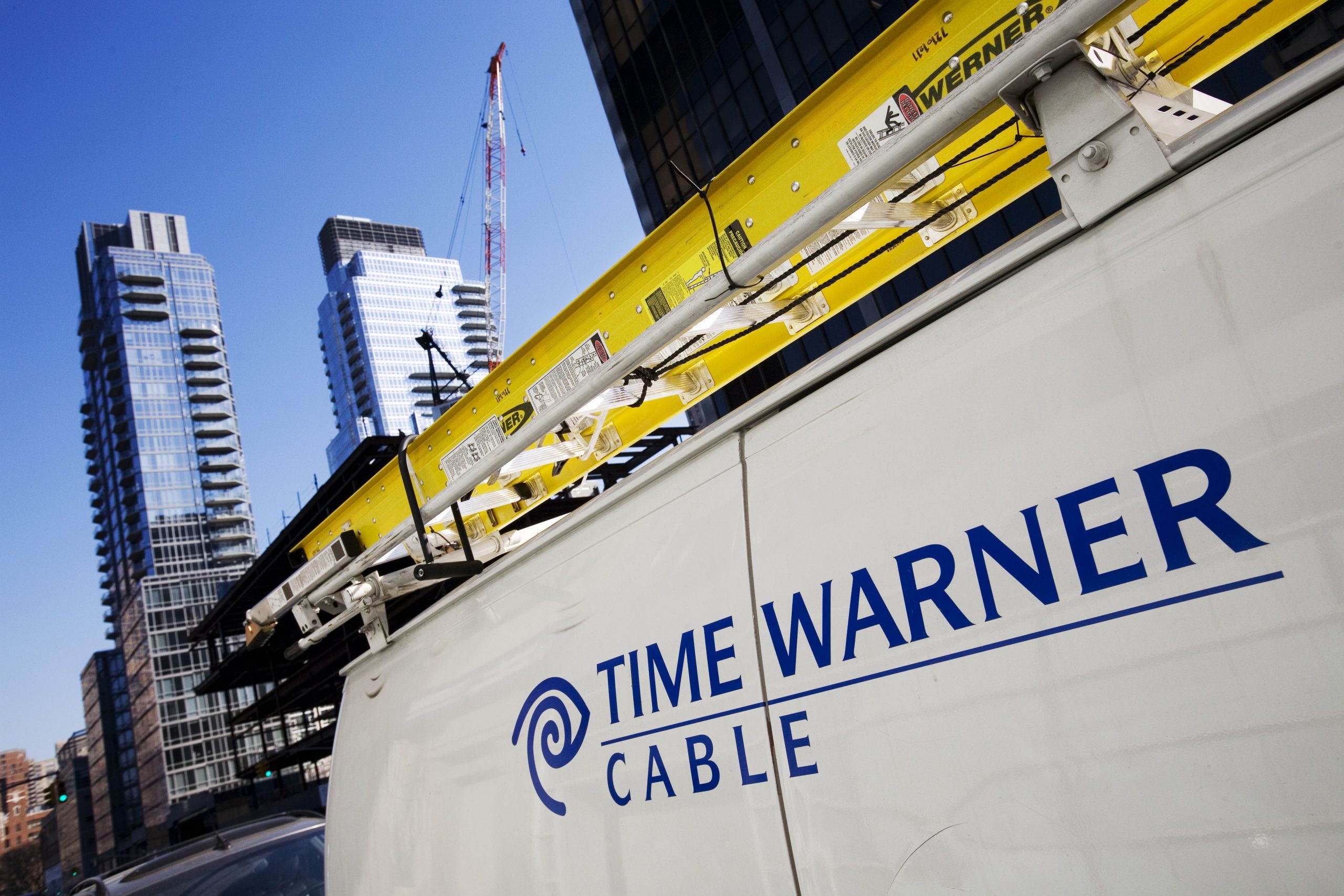 Time Warner Cable says outages largely resolved