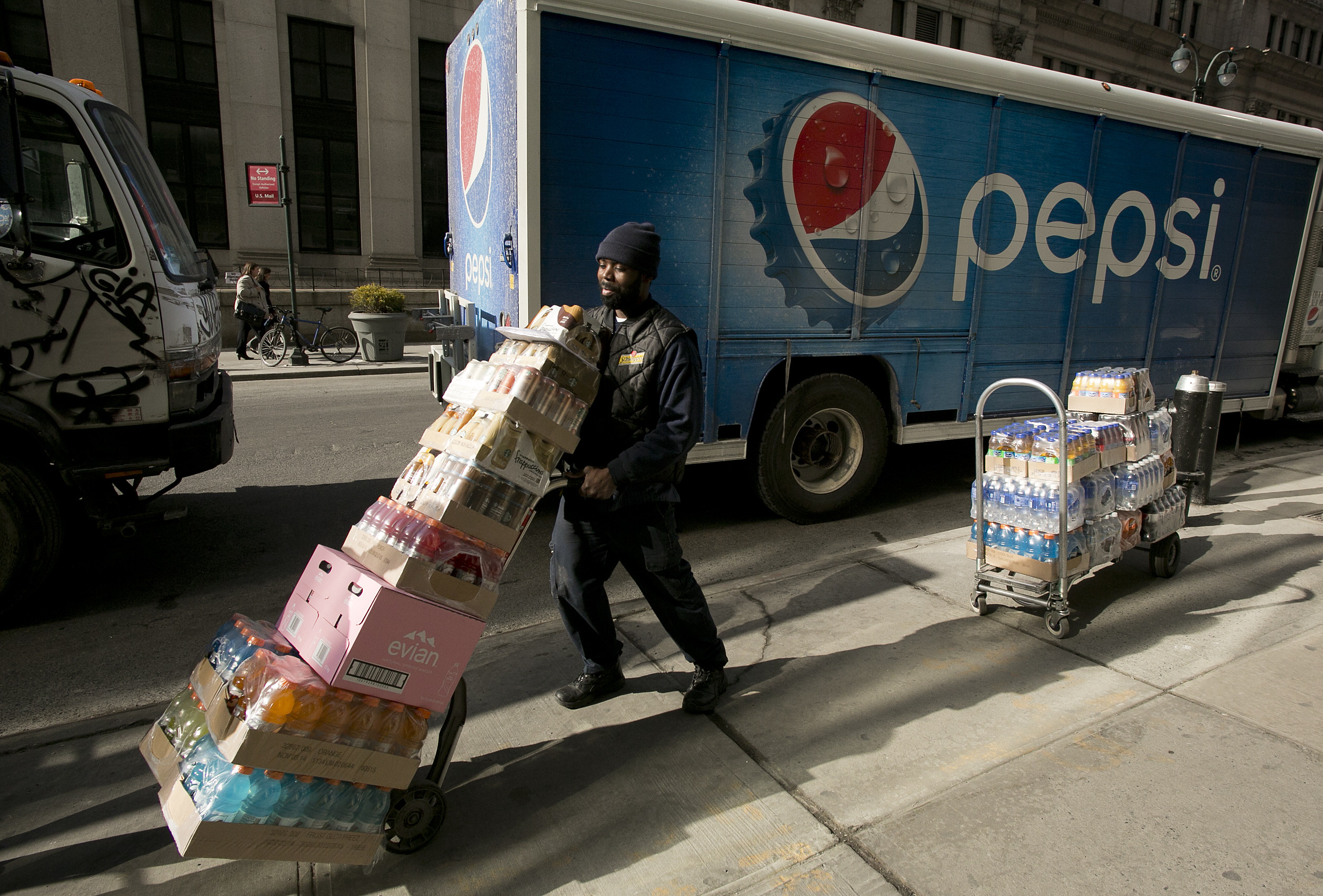 PepsiCo’s strong 3Q sends shares toward new high