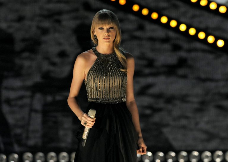 FILE - In this April 7, 2013 file photo, Taylor Swift performs at the 48th Annual Academy of Country Music Awards at the MGM Grand Garden Arena in Las Vegas. Swift, Hunter Hayes, Little Big Town, Luke Bryan and Pistol Annies are set to perform during this year's live show at the 2013 CMT Music Awards. (Photo by Chris Pizzello/Invision/AP, File)