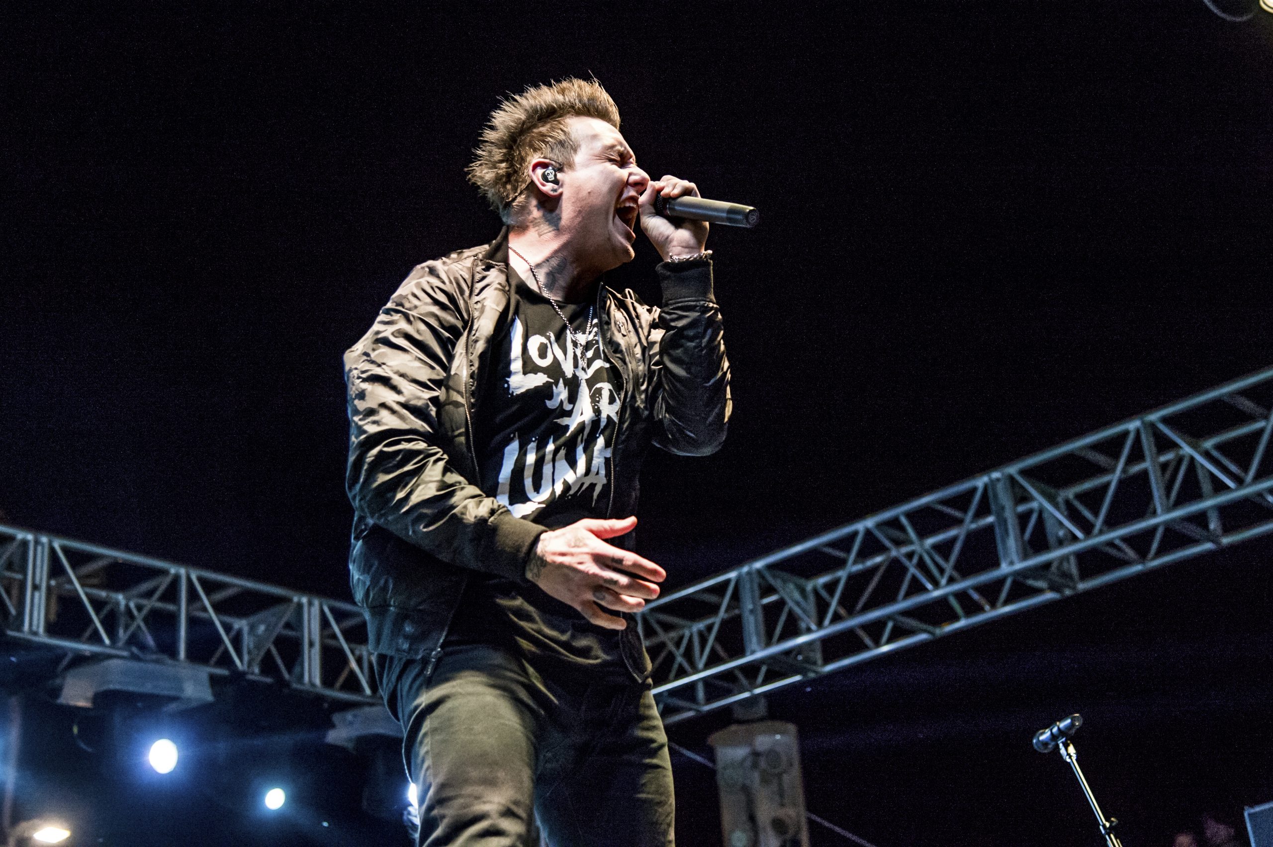 No, Paul Ryan didn’t leave the White House Friday in a car blaring ‘Papa Roach’