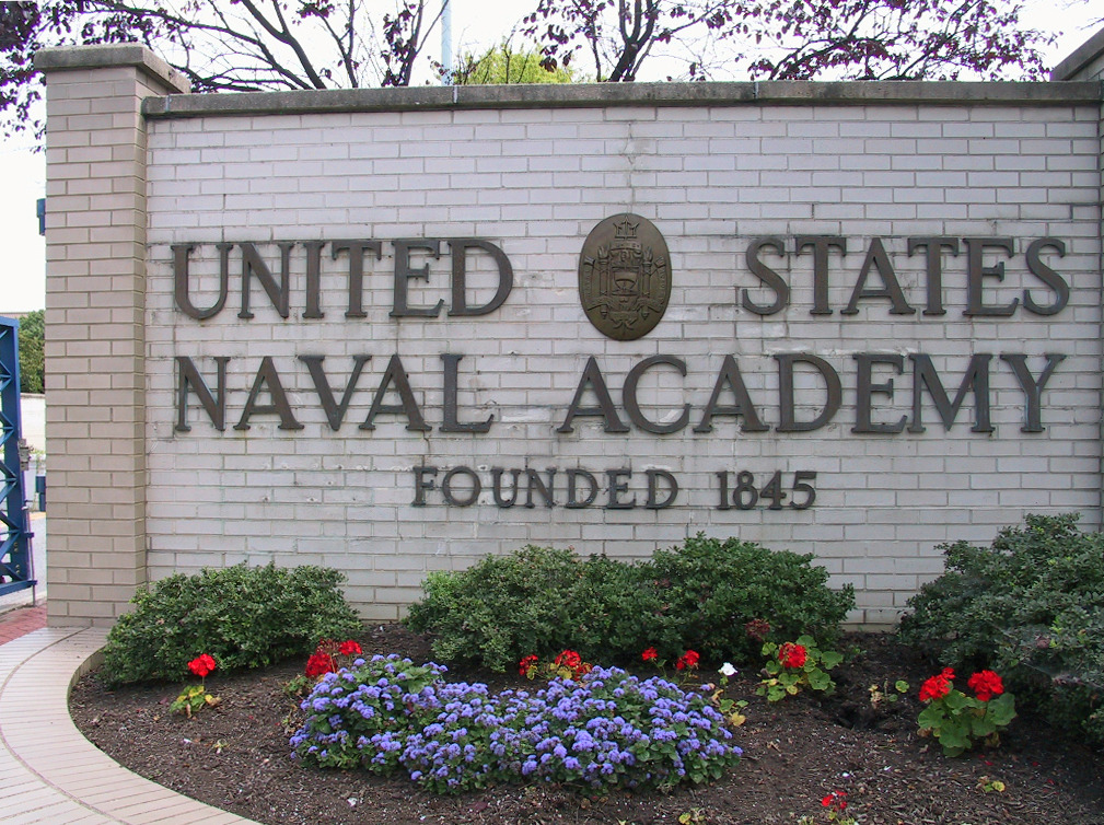 Civilian Naval Academy faculty return to work