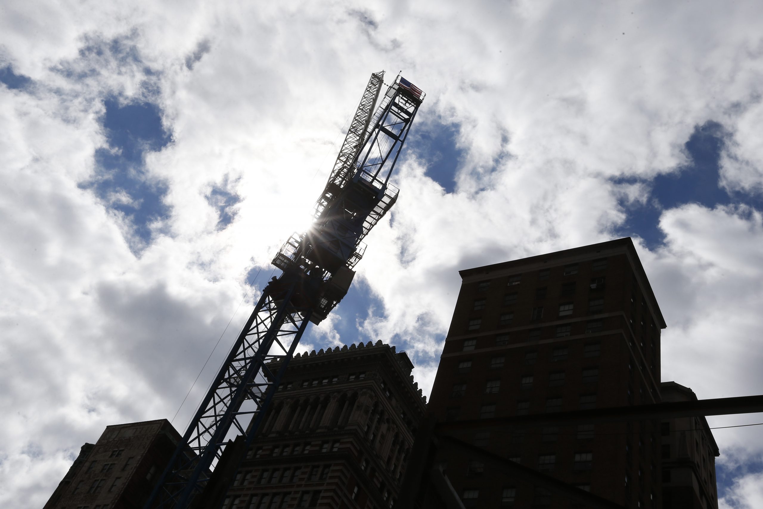 US construction spending down 0.8 percent