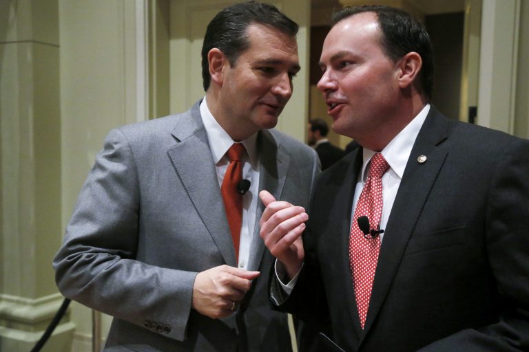 Sen. Ted Cruz, R-Texas, left, has a word with Sen. Mike Lee, R-Utah, after Cruz spoke at the Susan B. Anthony List 