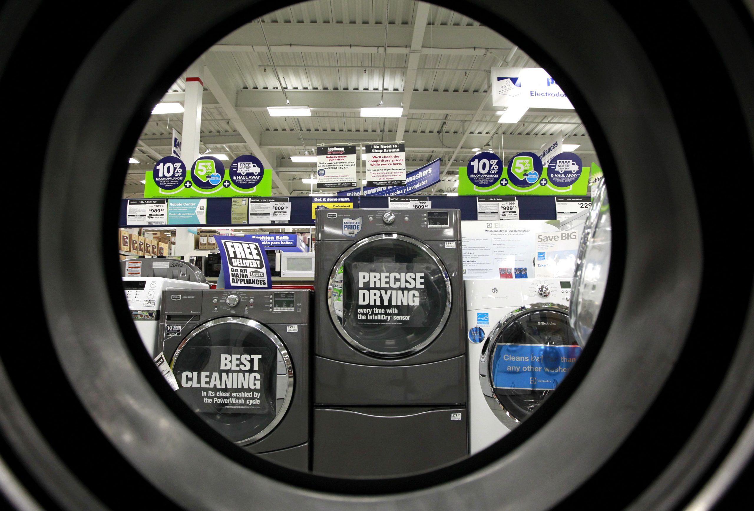 Orders for long-lasting US factory goods plunge