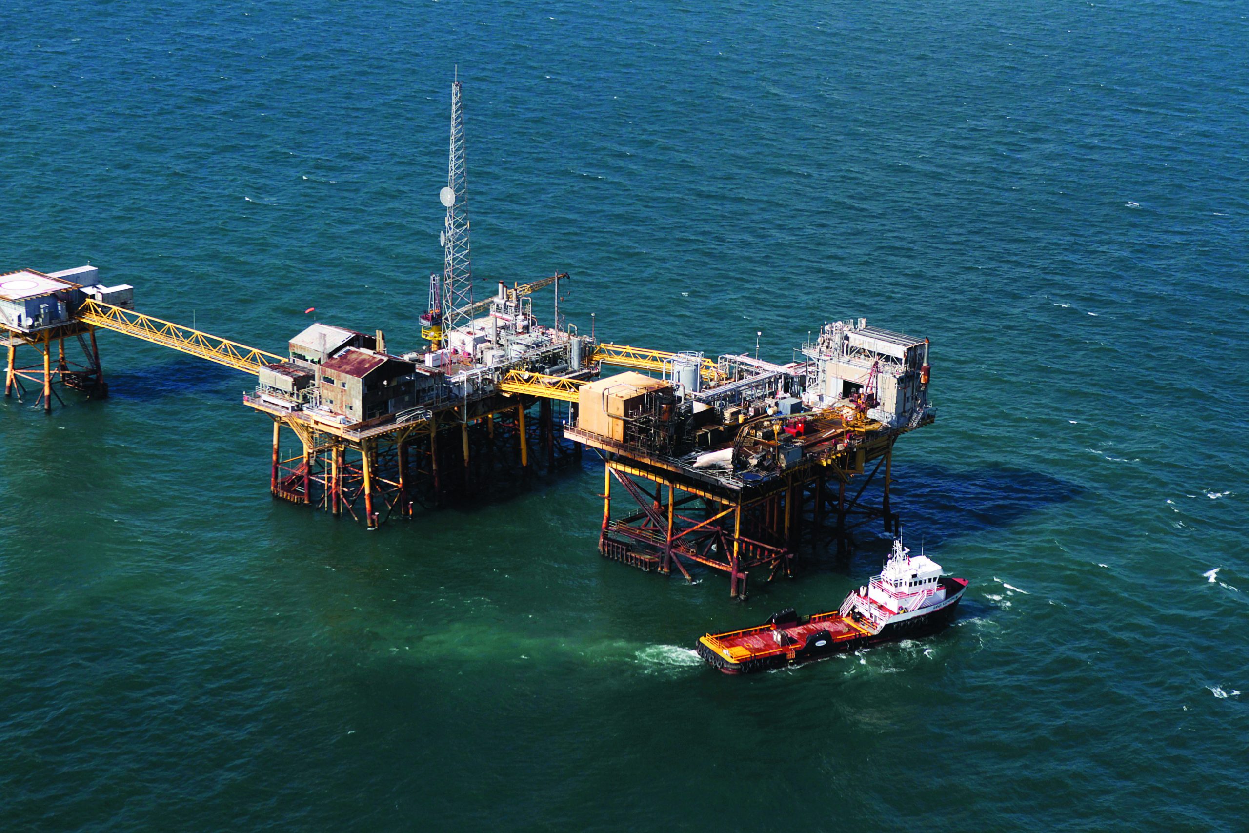 Coast Guard ends search for 2 after oil rig fire