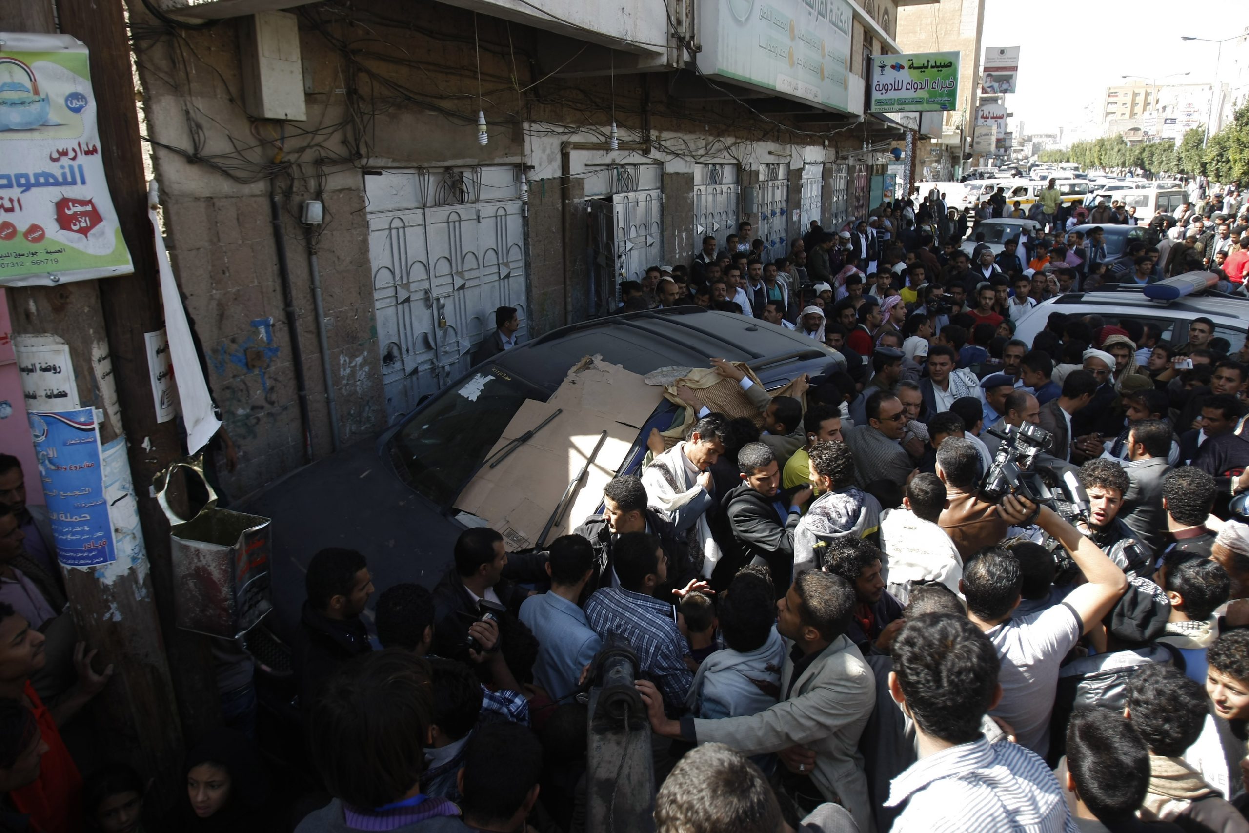 Yemen officials say gunmen kill rebel envoy