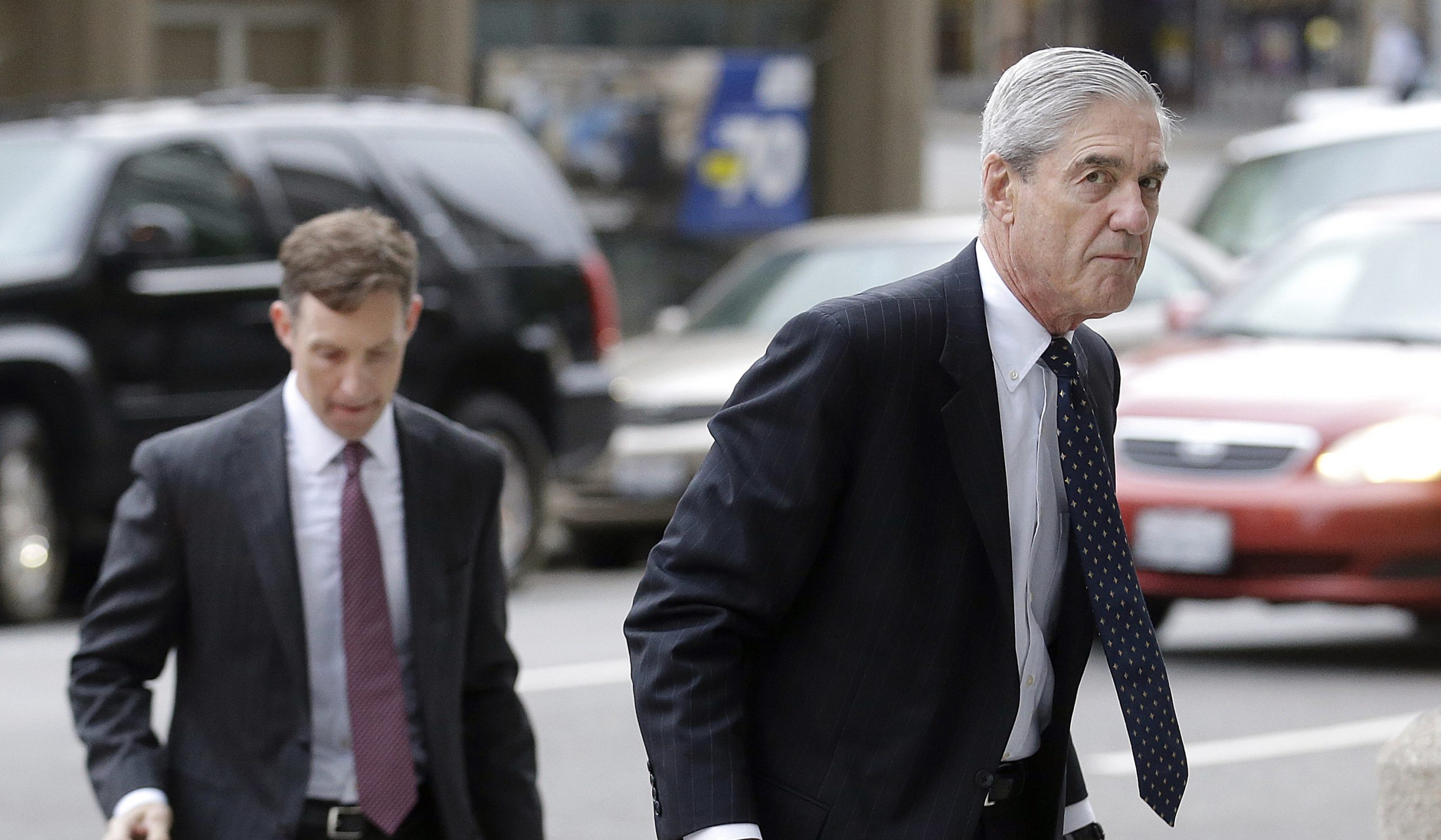 Special Counsel Robert Mueller meets with Senate Intelligence Committee leaders
