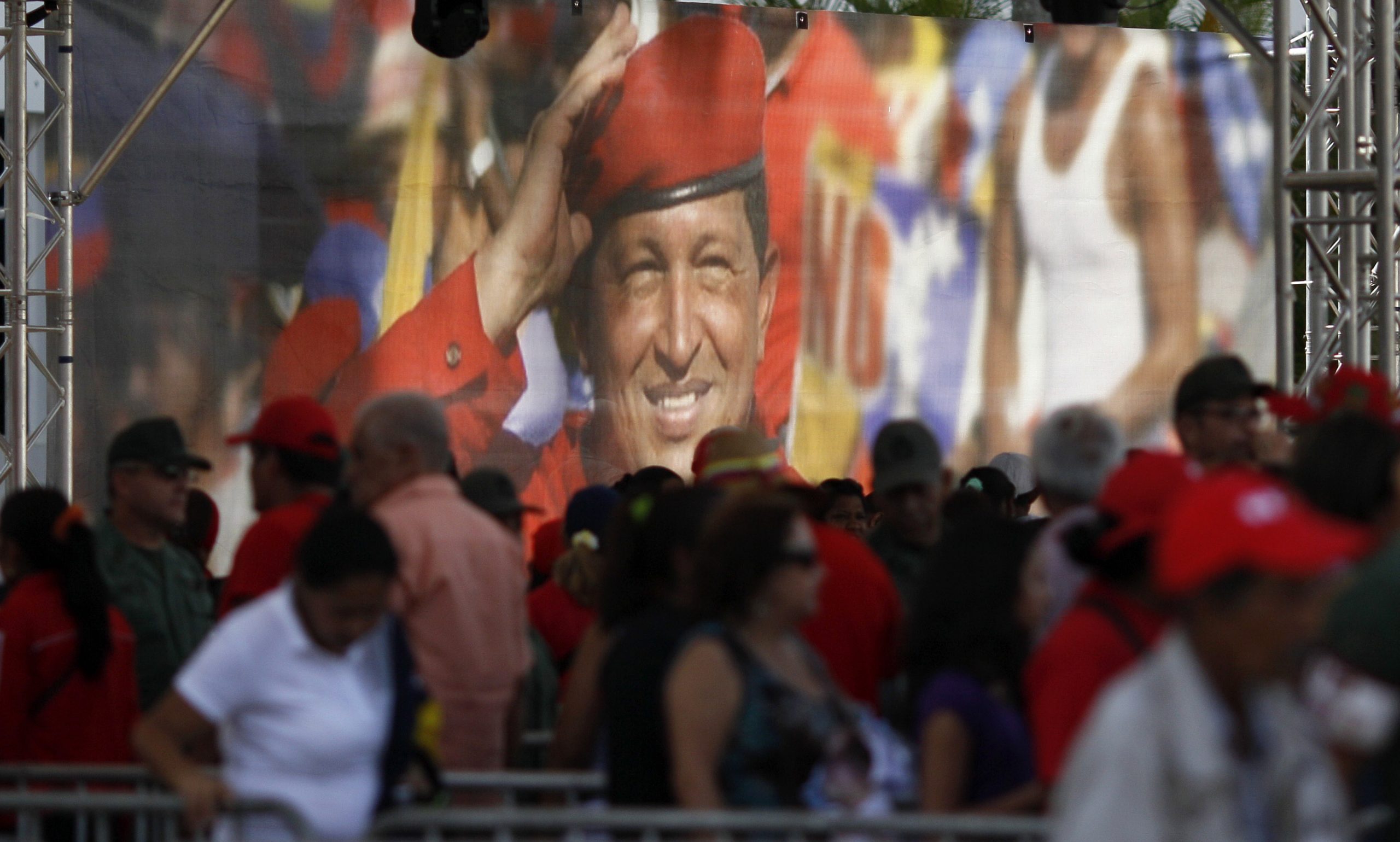 Hugo Chavez body to be put on permanent display