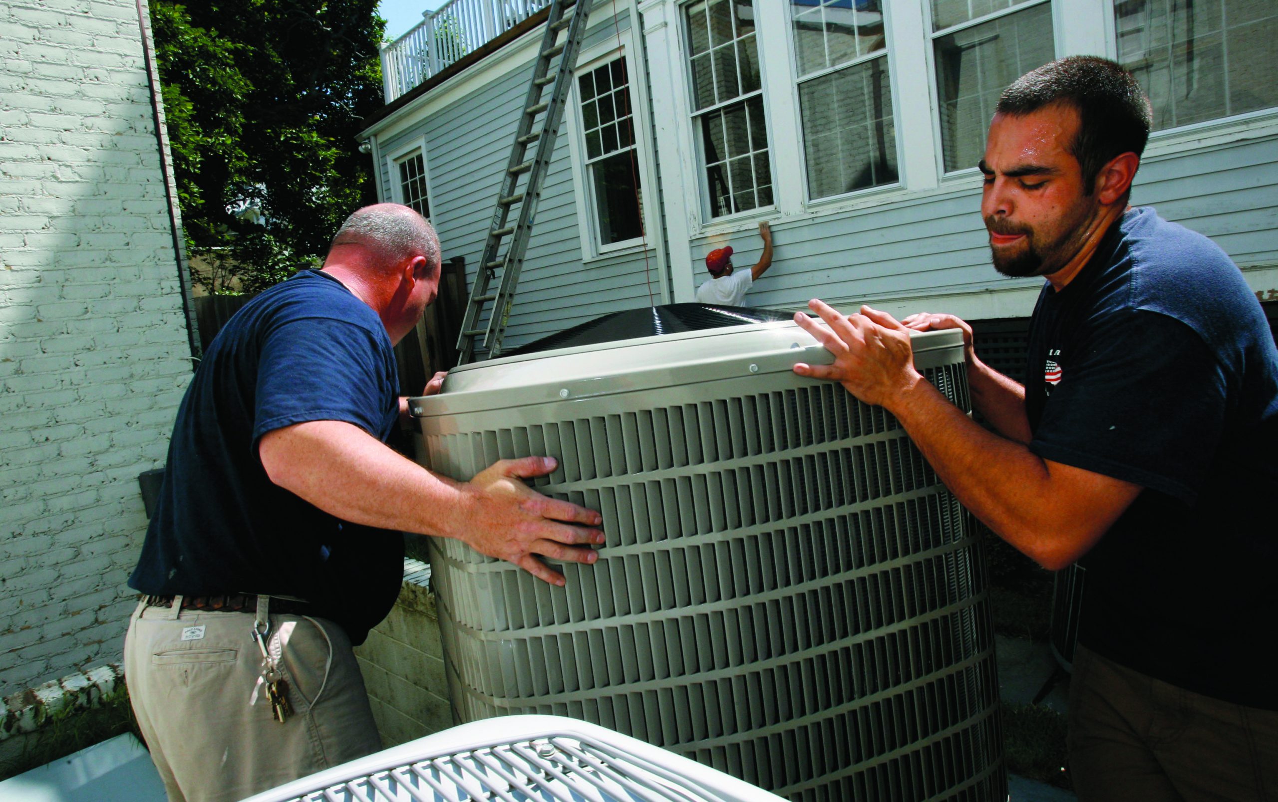 Electric rates not falling along with fuel costs