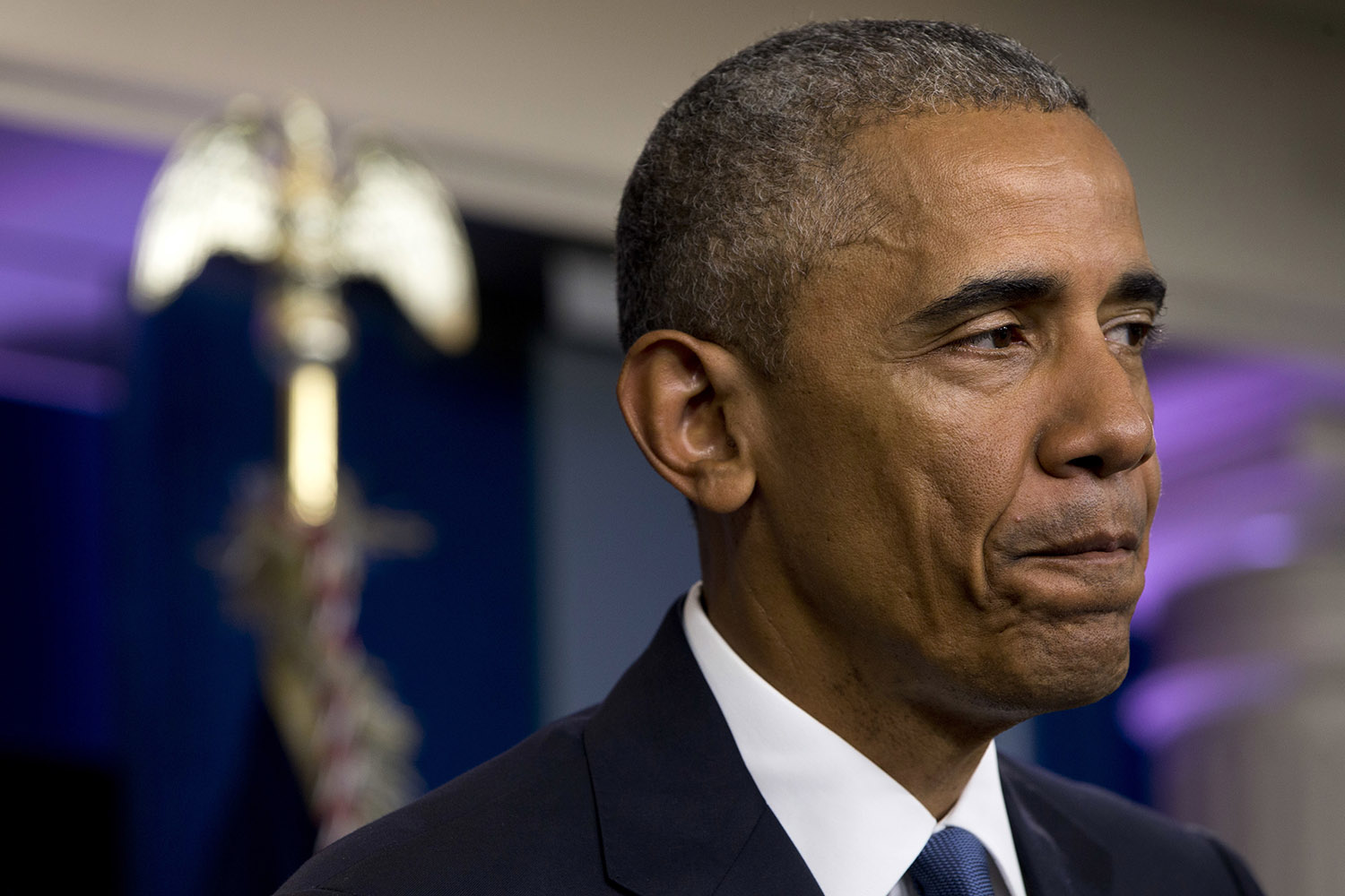 White House: Obama will not discuss Clinton investigation