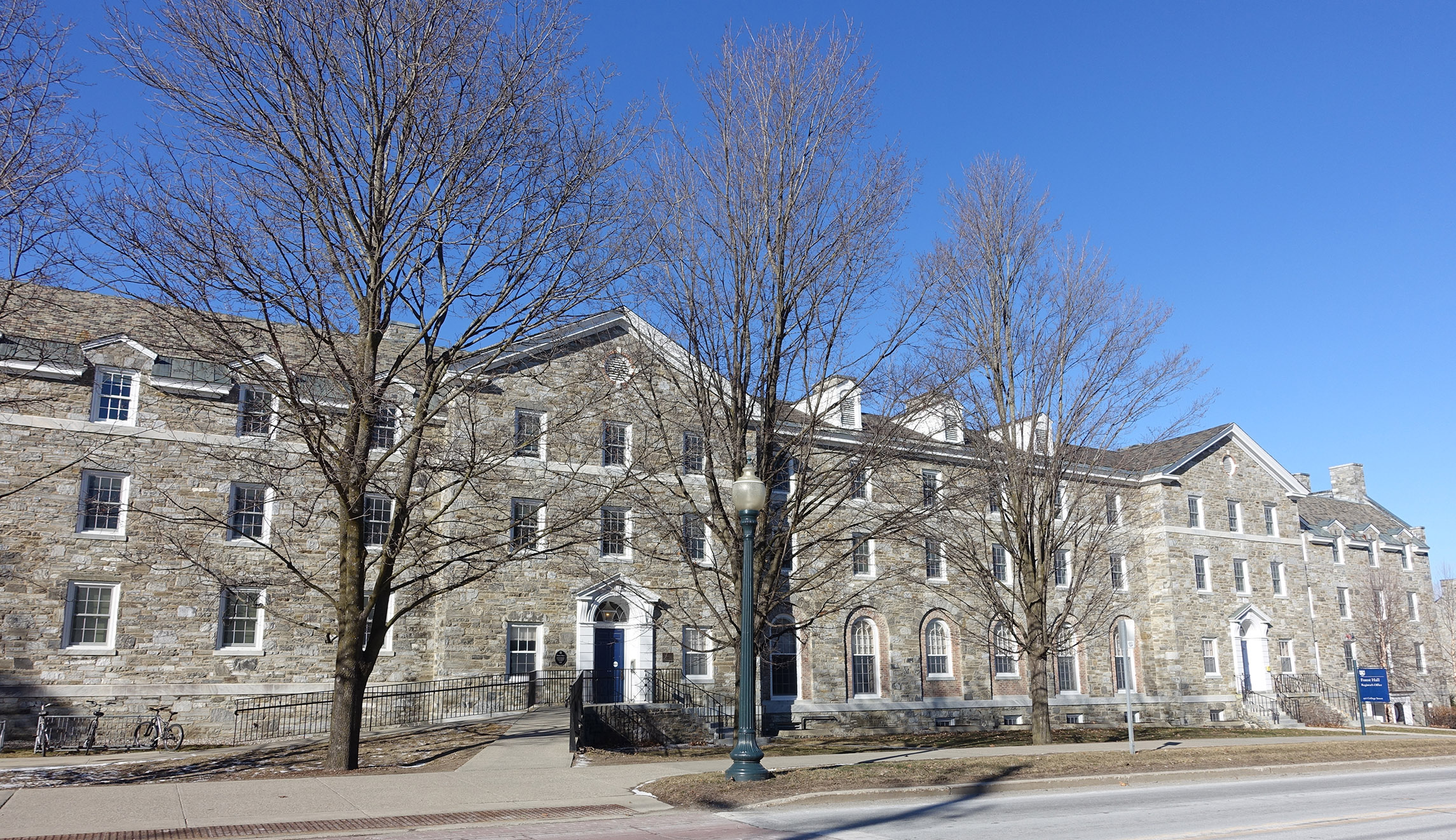 No, whites do not face discrimination en masse today