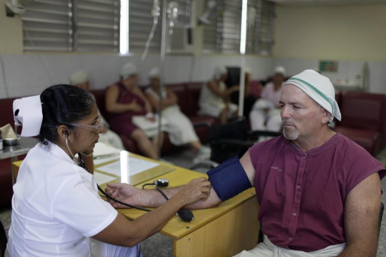 Cuba hikes salaries for doctors, nurses