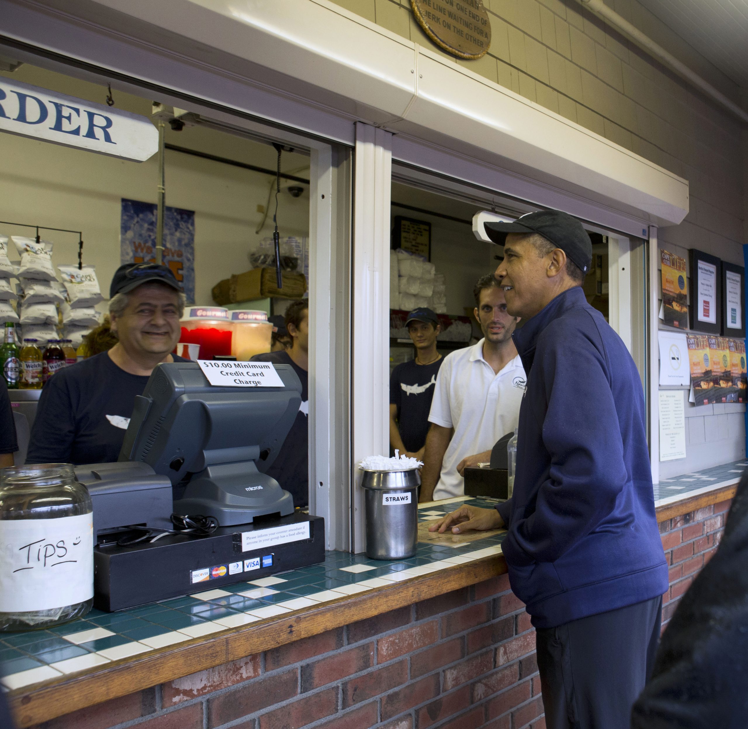 Burp: On Vineyard, Obama lunches on fried shrimp, fried oysters, onion rings, french fries