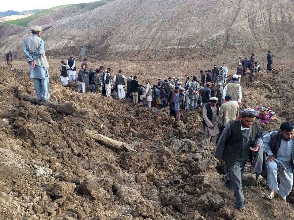 Landslide in Afghanistan kills at least 350