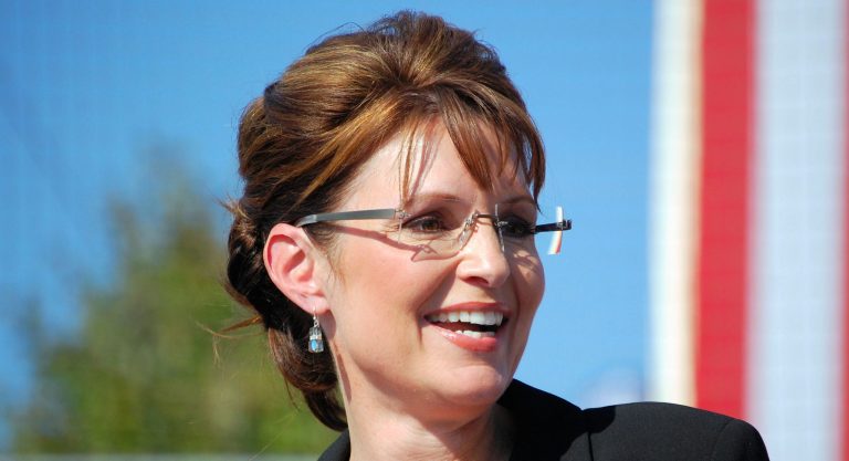 Despite Endorsing Trump, Sarah Palin’s PAC Fundraises Off Ted Cruz