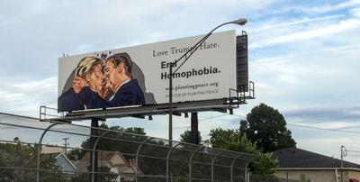 Smooch: Cleveland billboard shows Trump, Cruz in love embrace, kiss