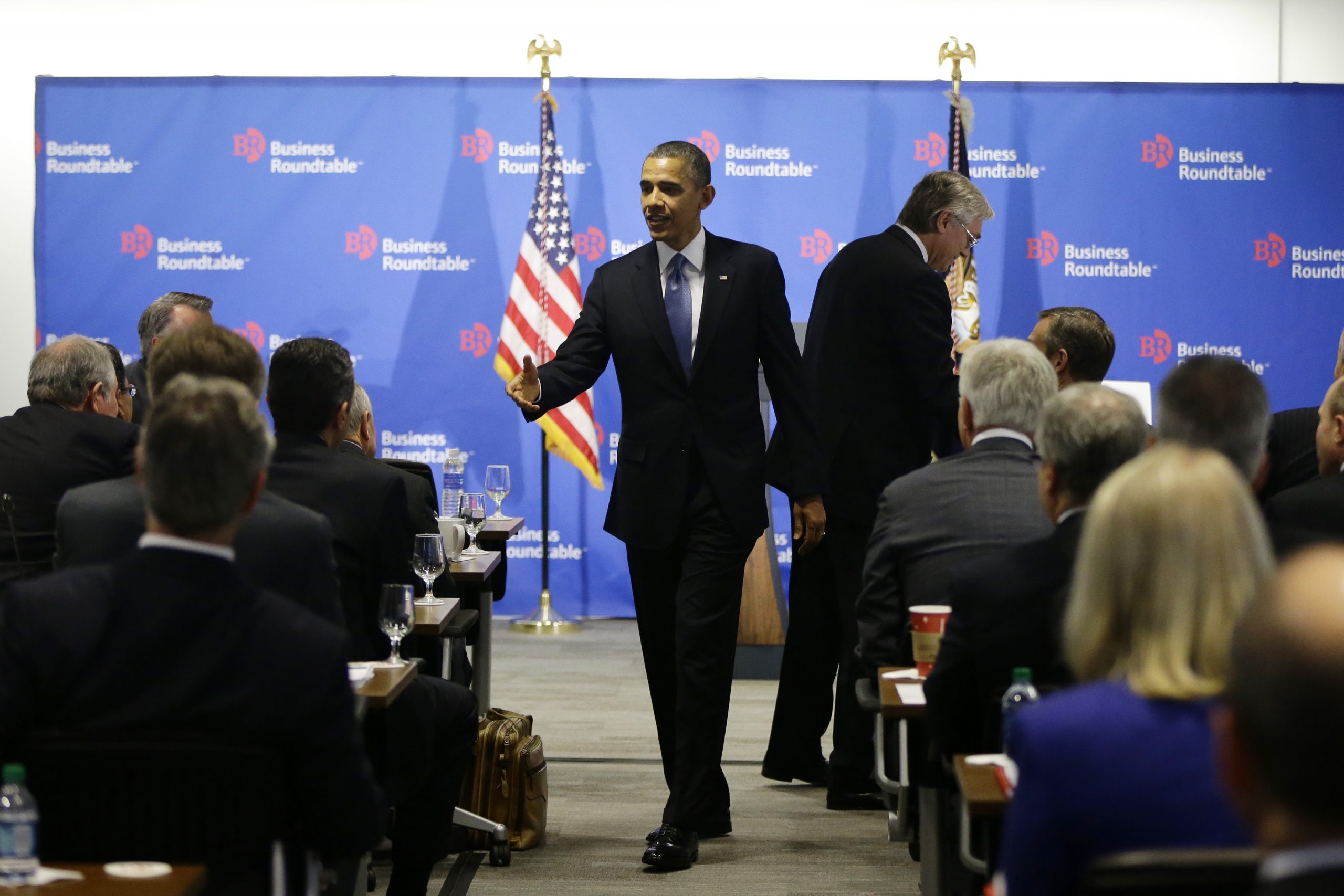 Obama visits Va. family to pitch fiscal plan