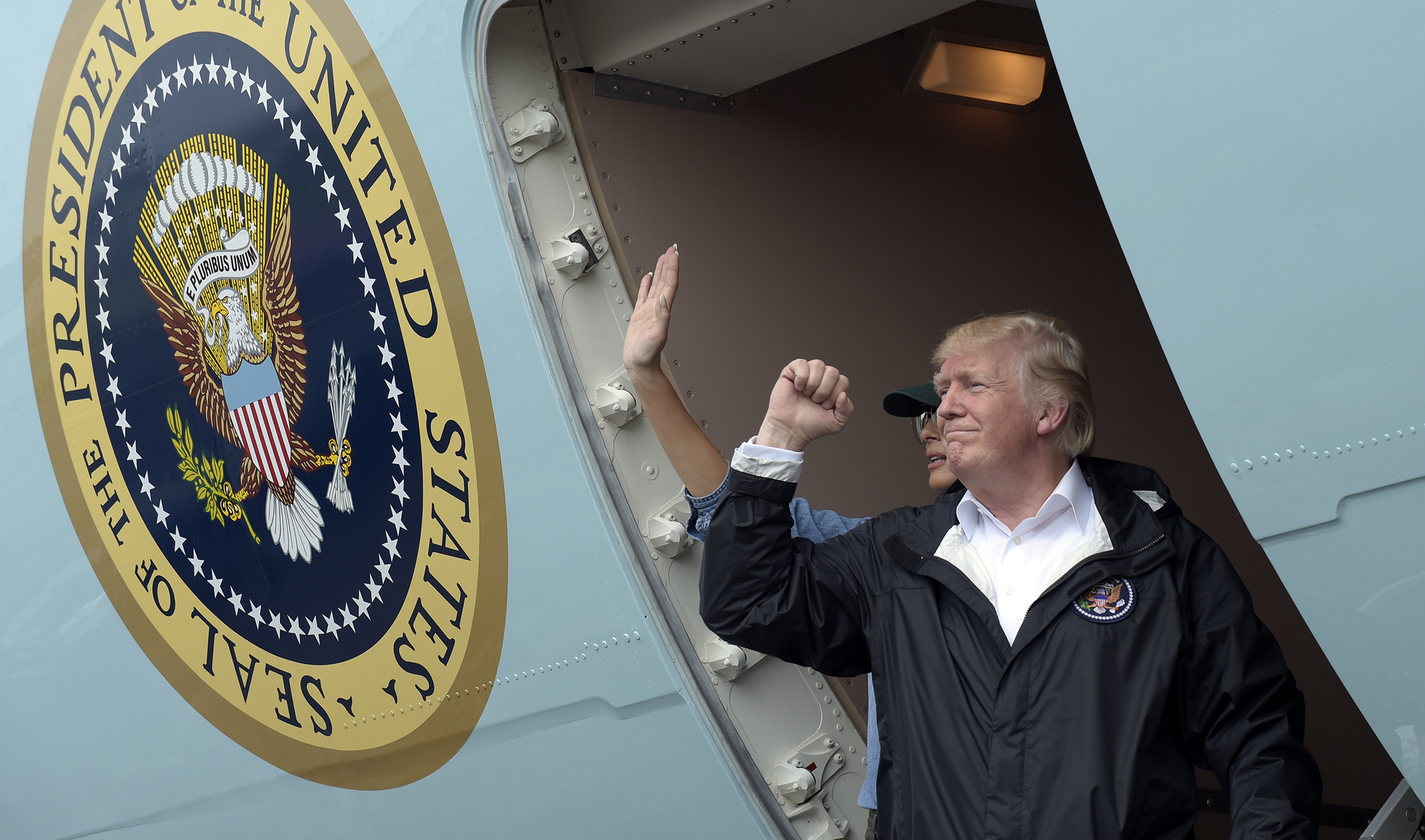 Trump praises Coast Guard and burns the media in zinger before leaving Texas