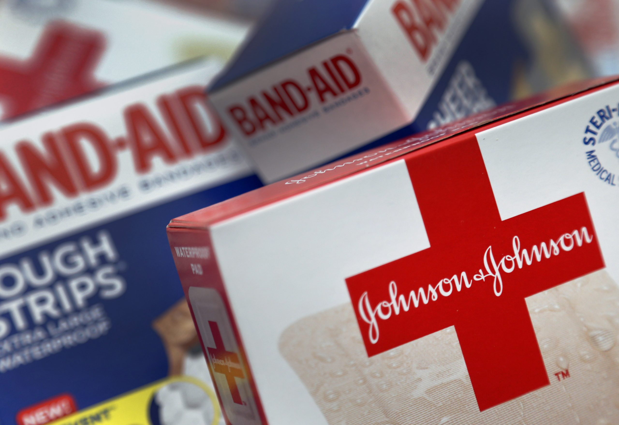 J&J 2Q profit climbs 13 percent on new-drug sales