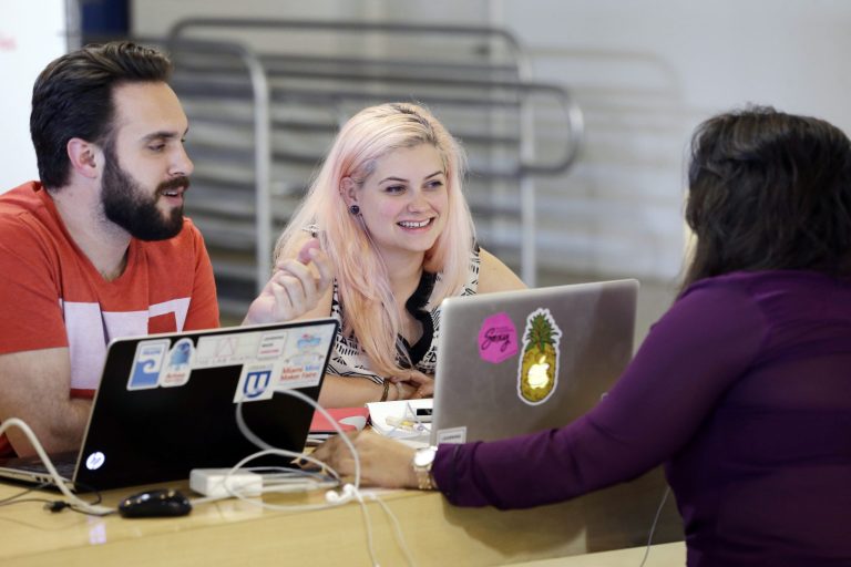 Miami looks beyond beaches, bikinis to tech