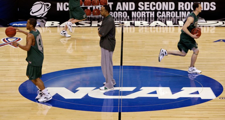 NCAA men's first- and second-round tournament games will be held in Charlotte in March 2018. (AP Photo/Steve Helber)