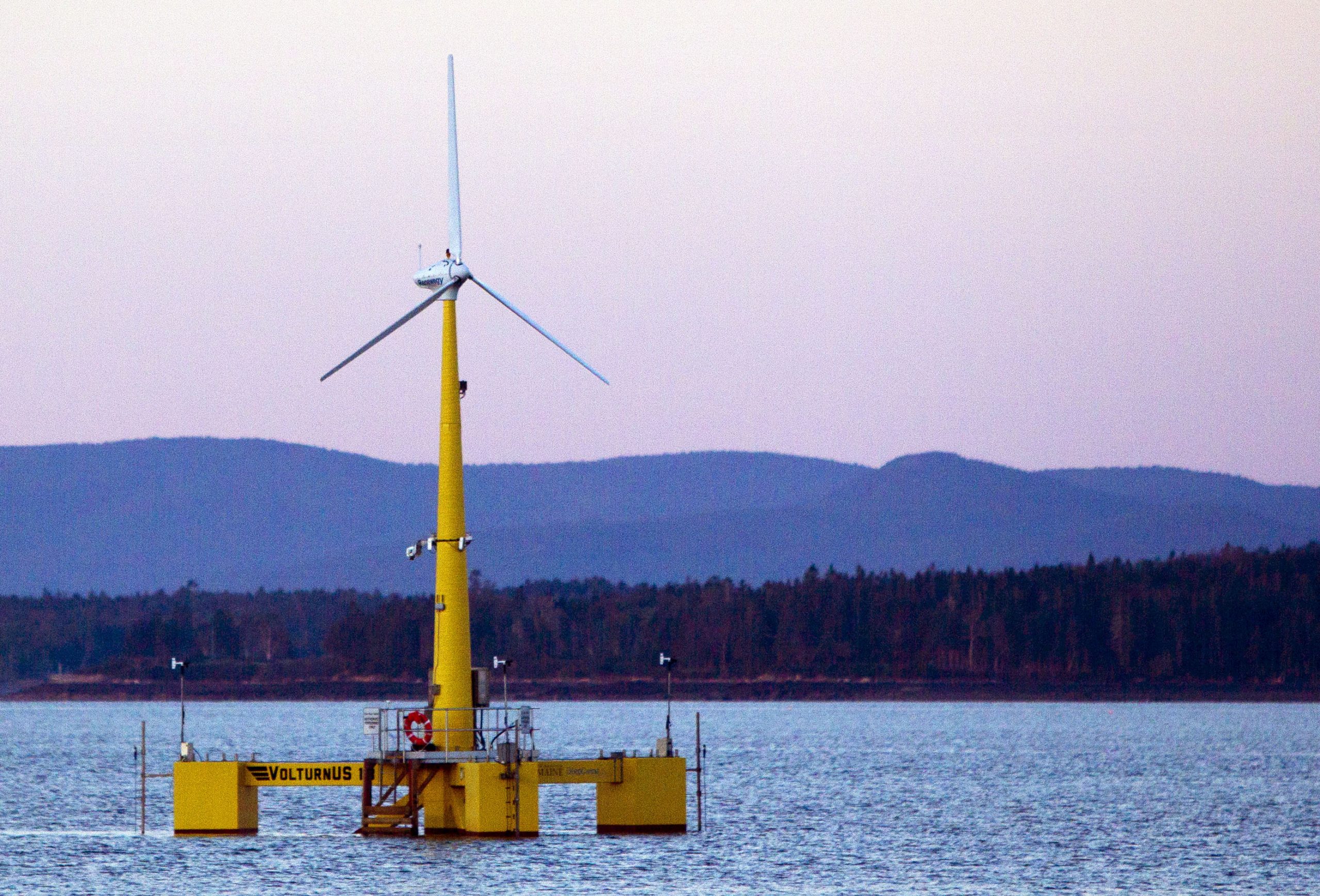 Offshore wind lobbies for credit to keep industry from blowing away