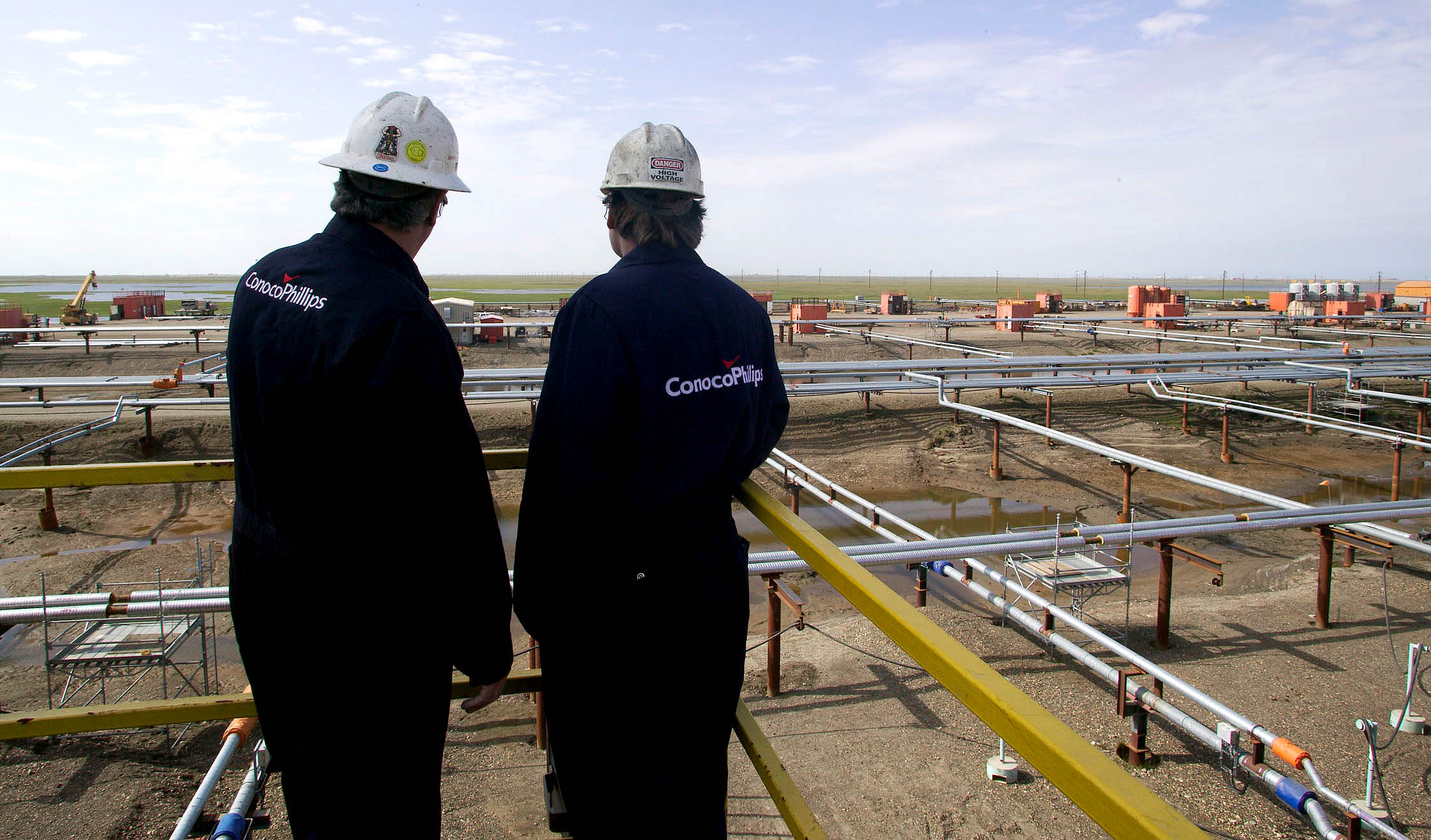 Alaska lawmakers touring Point Thomson petroleum field