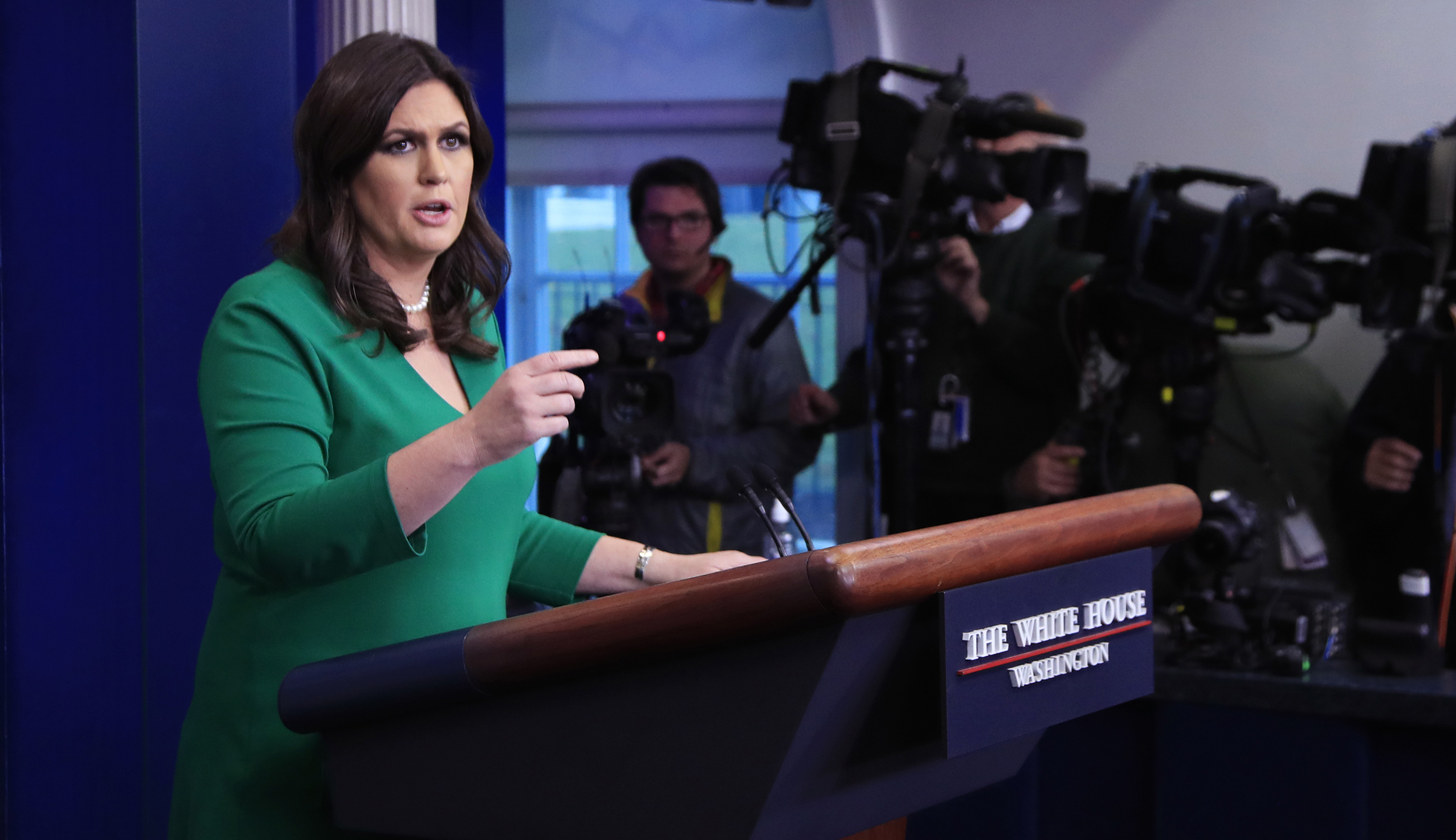 Media disdain for Sarah Sanders gets personal