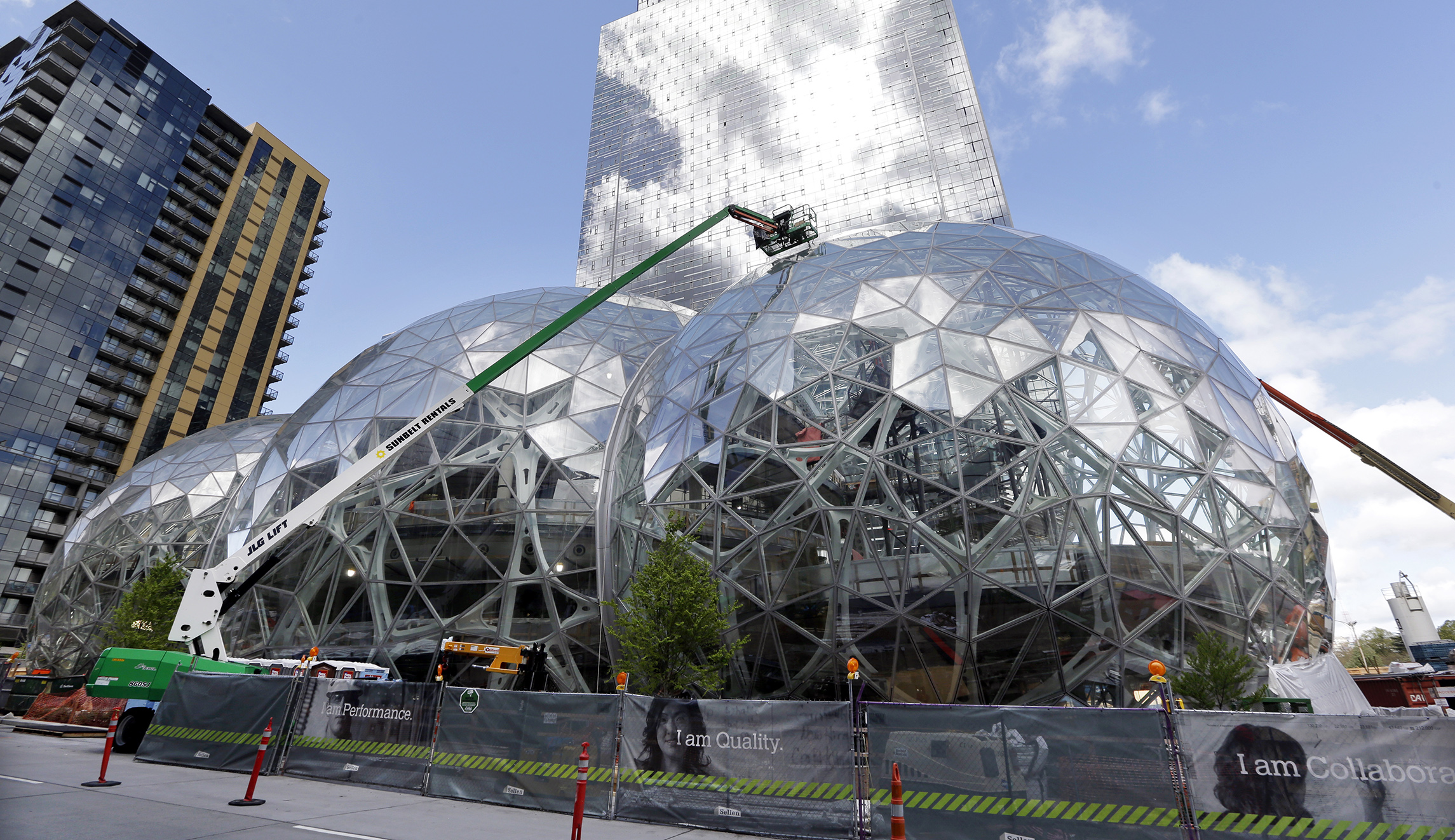 Amazon may split HQ2 between Washington suburbs and New York