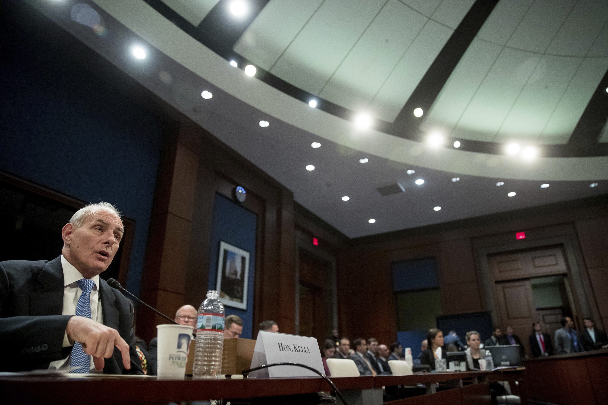 Choppy rollout of cybersecurity executive order stokes tensions on Capitol Hill
