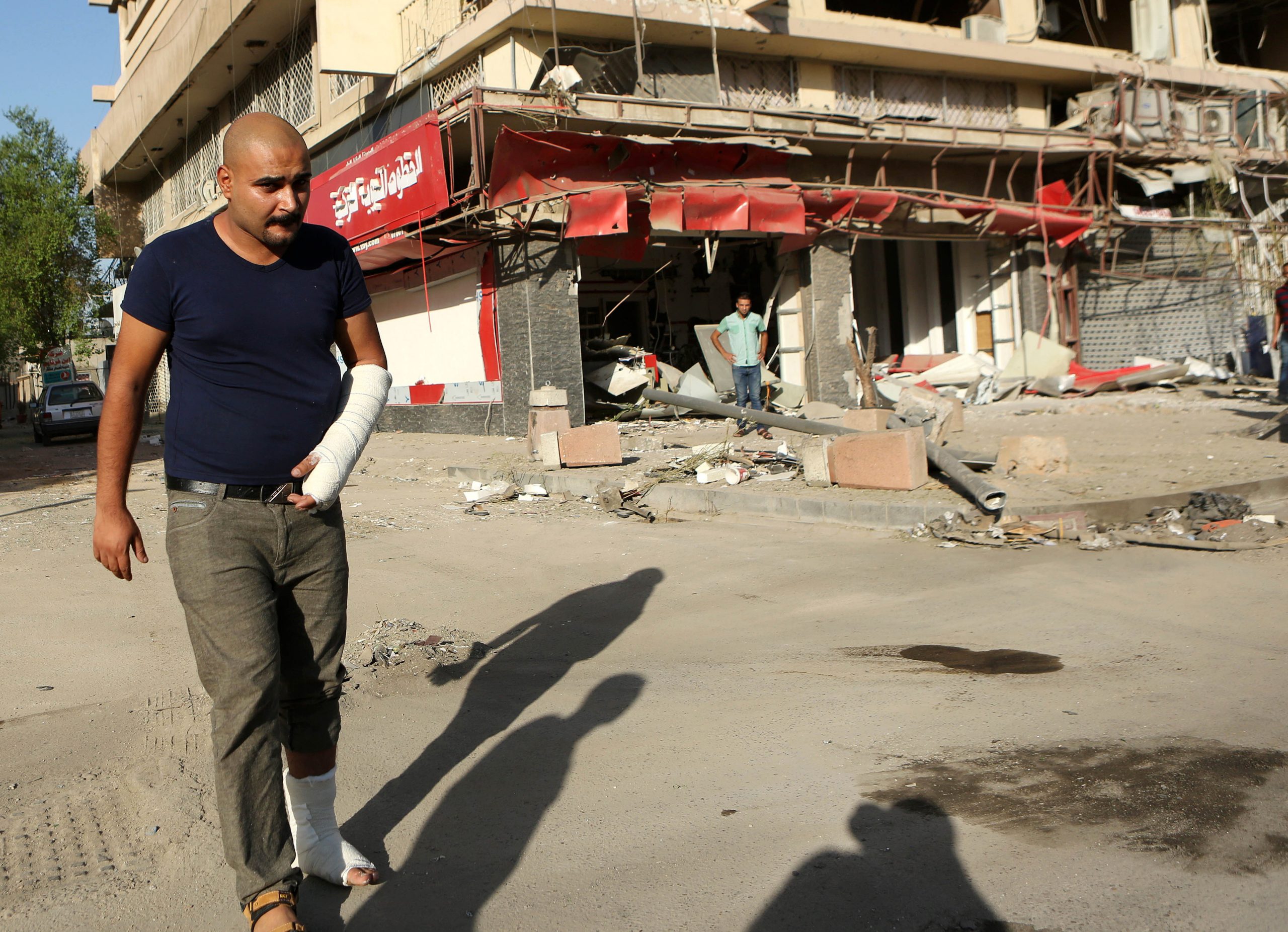 Iraq attacks kill 17 as mass grave found