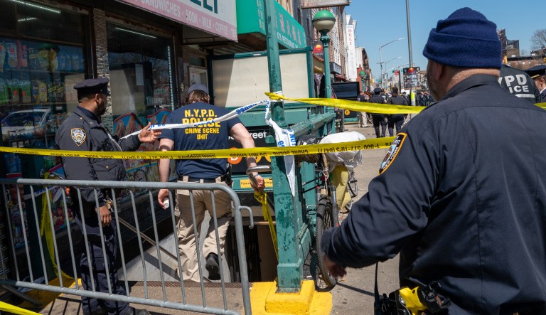Why did many American media outlets omit the race of the Brooklyn subway shooting suspect?