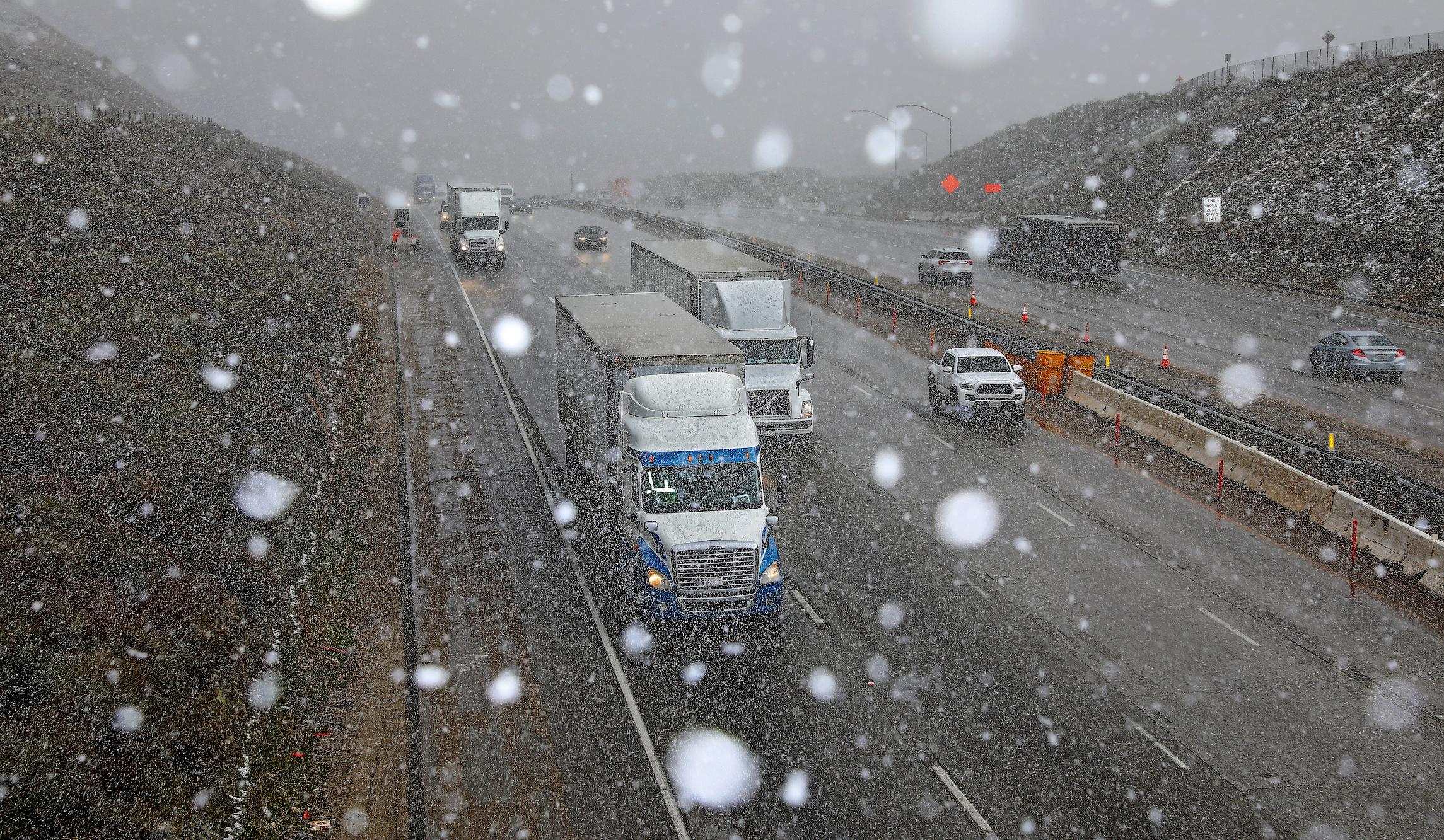 powerful winter storm system that forecasters say will bring an extended period of cold temperatures, high winds and snow, prompting the region's first blizzard warning on record.