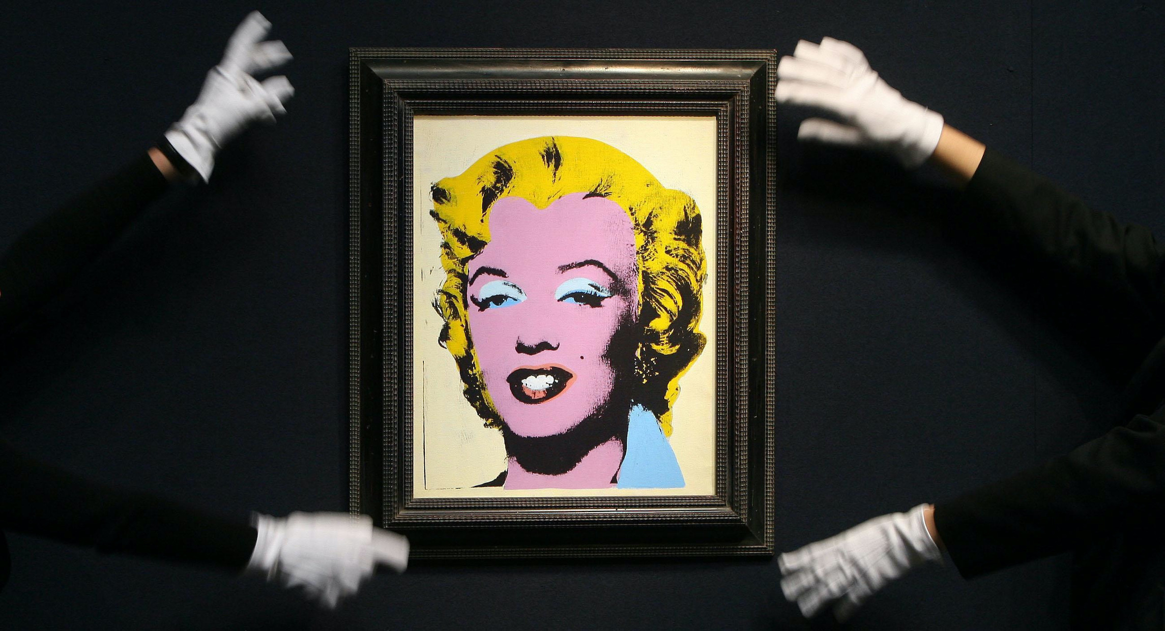 Warhol Monroe portrait up for auction