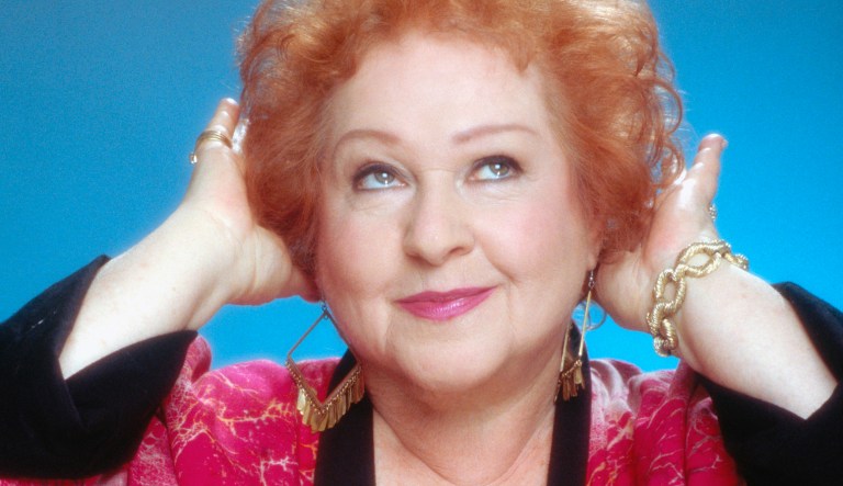 Estelle Harris, 1928-2022