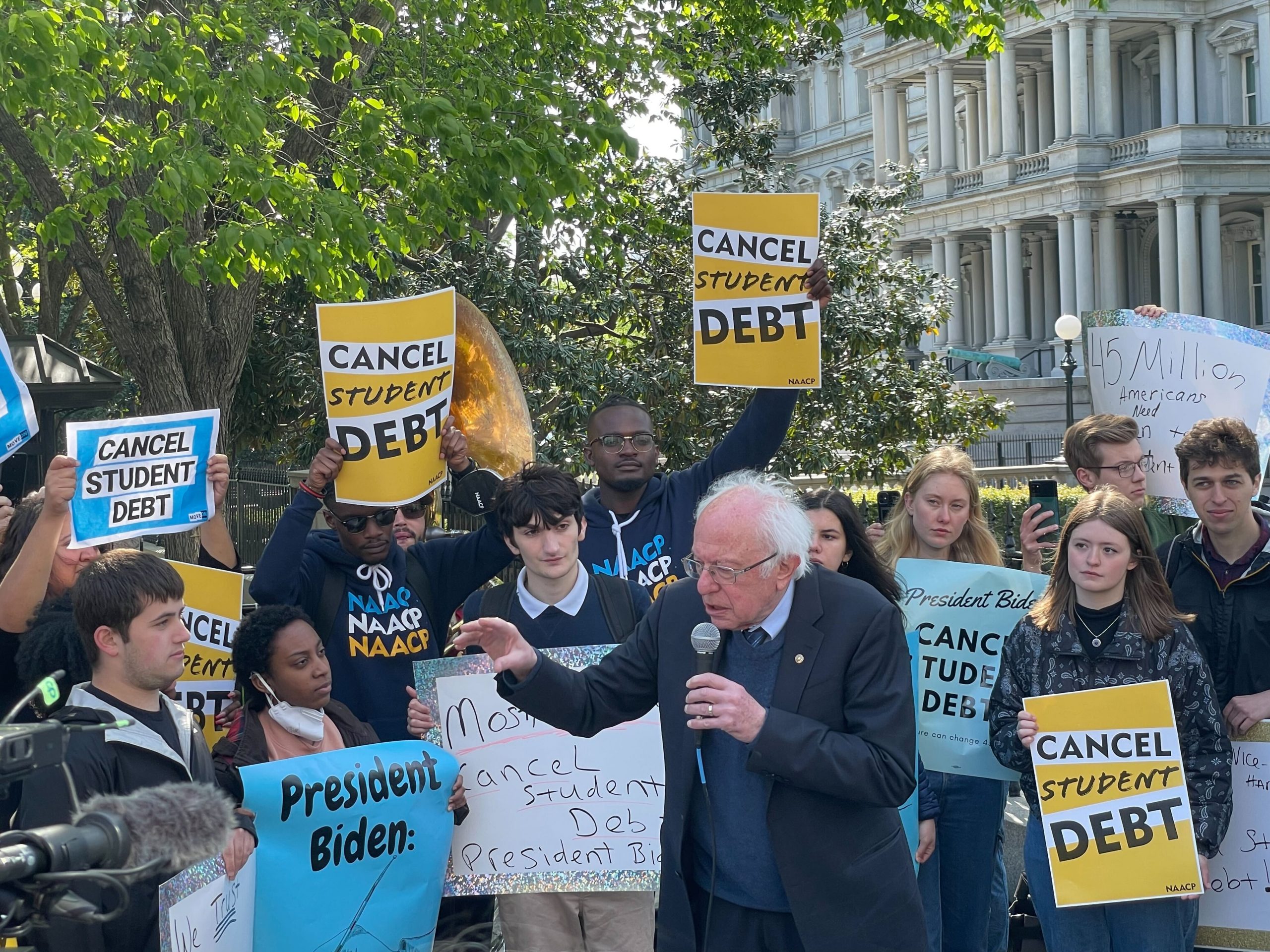 Liberal Democrats press Biden to ax student debt at rally outside White House