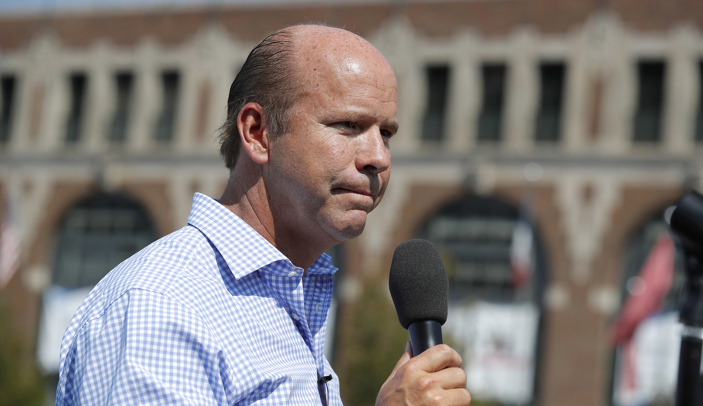 Democratic 2020 candidate rips Jeff Sessions’ firing